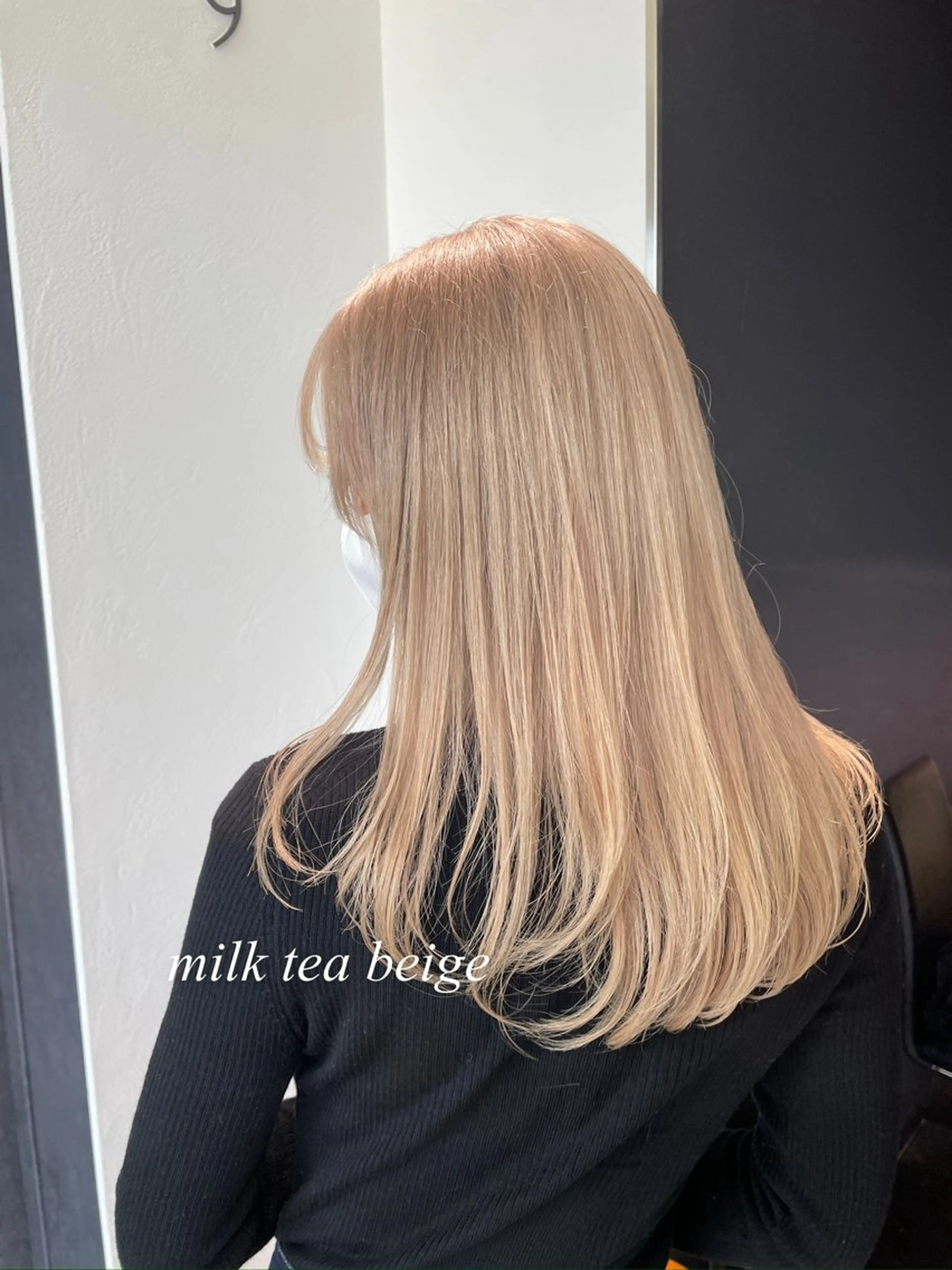 カラー ベージュカラー ブリーチ ミルクティーベージュ ブリーチ・デザイン カラー/江原のヘアスタイル