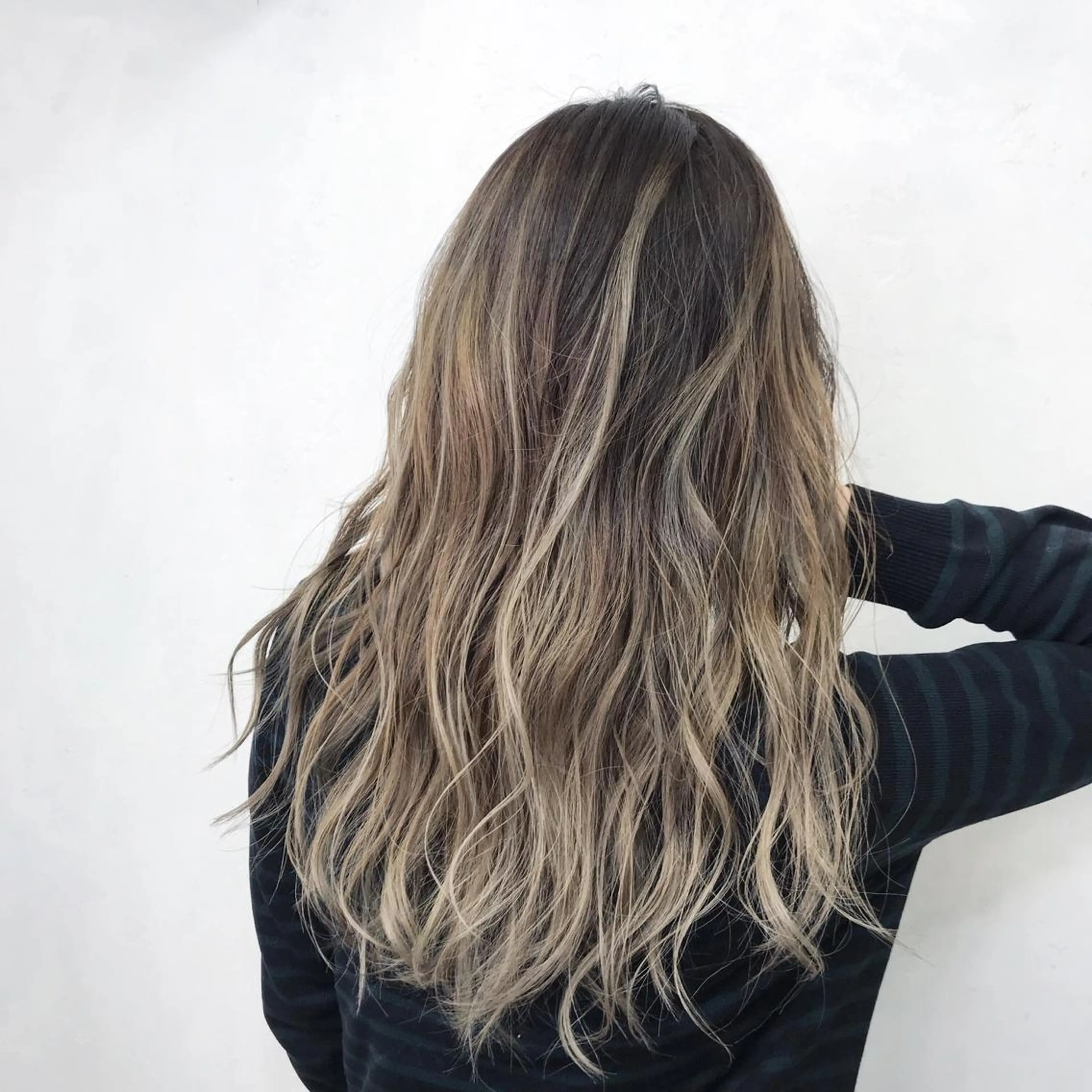 ロング カラー LUSTRE クロサワのヘアスタイル