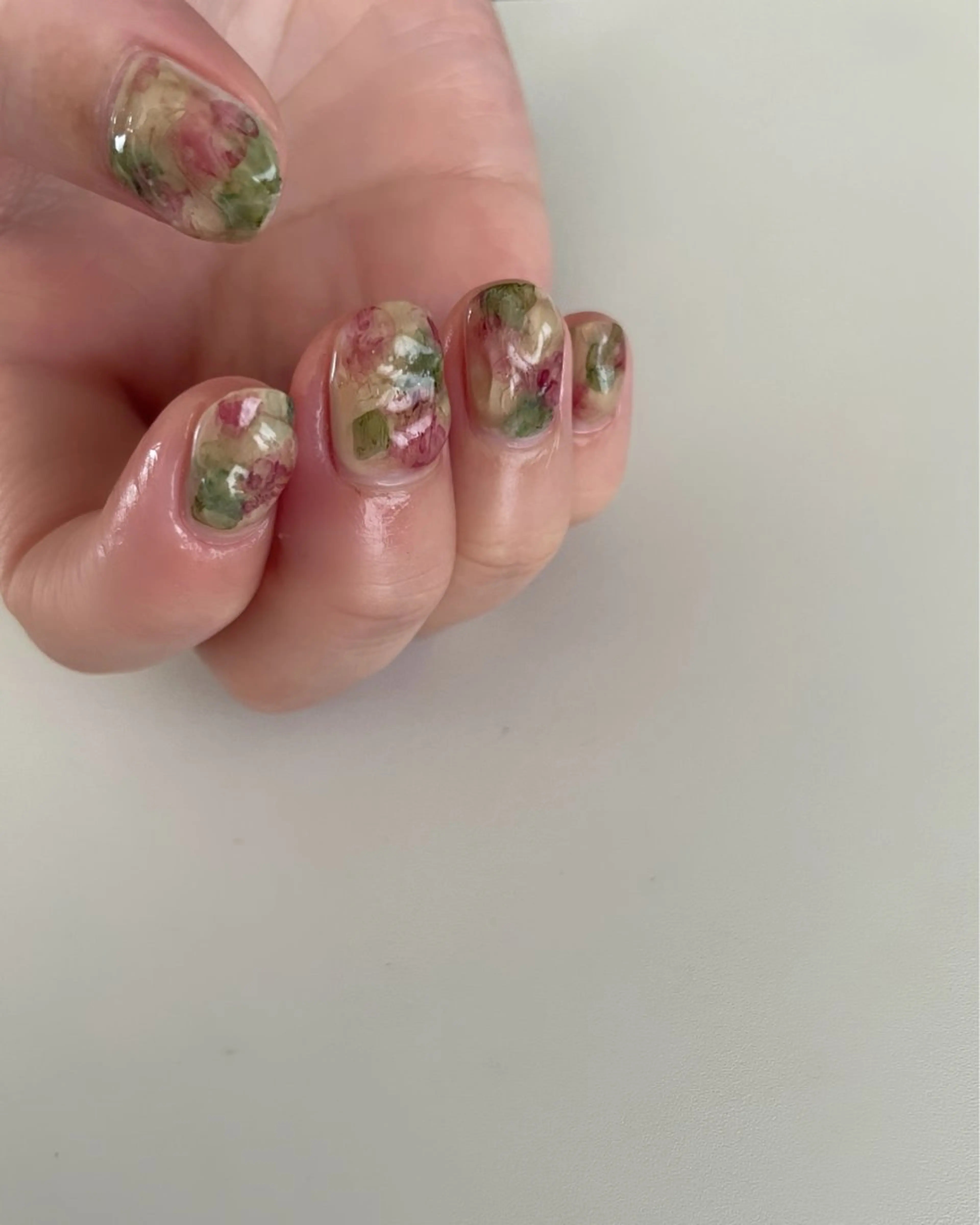 ネイル マグネットネイル ニュアンスネイル オフィスネイル シンプルネイル ハンドネイル "achoe" コエ HARUNAのネイルデザイン