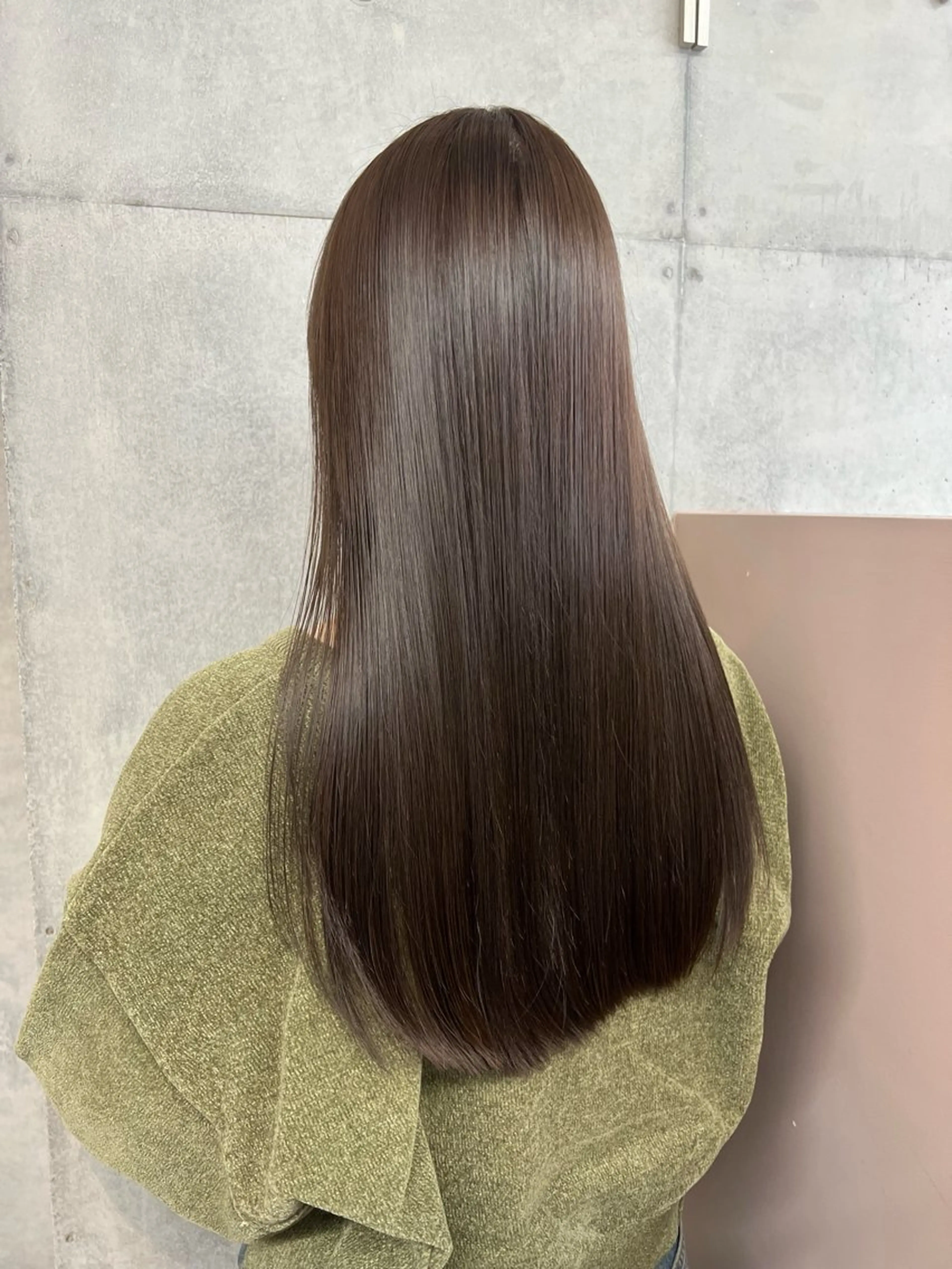 ロング ヘアカラー カコ/レイヤーカット ヘアアレンジのヘアスタイル