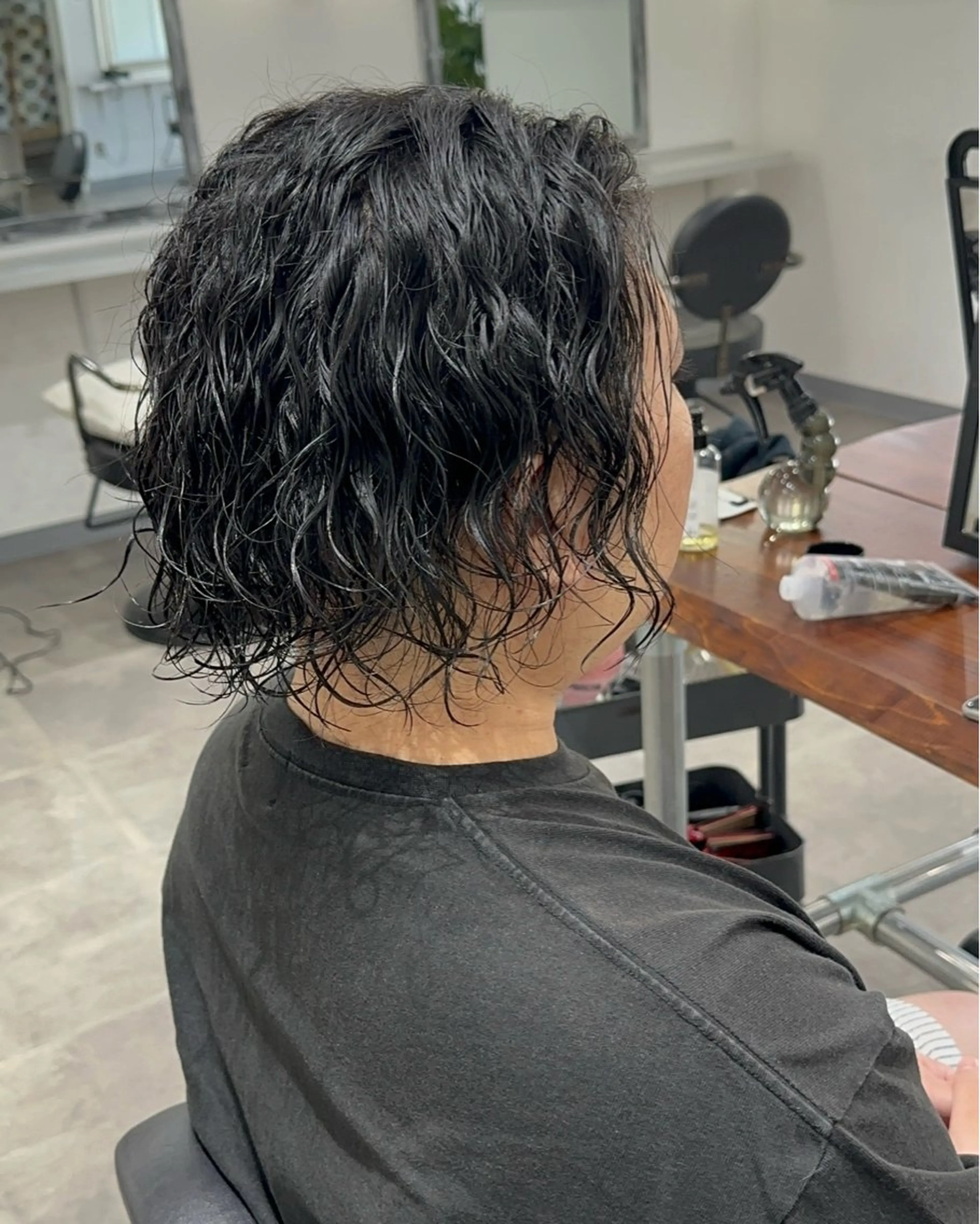 ミディアム パーマ メンズ ミディアムパーマ メンズパーマ ツイストスパイラルパーマ スパイラルパーマ 篠崎 佑季のヘアスタイル