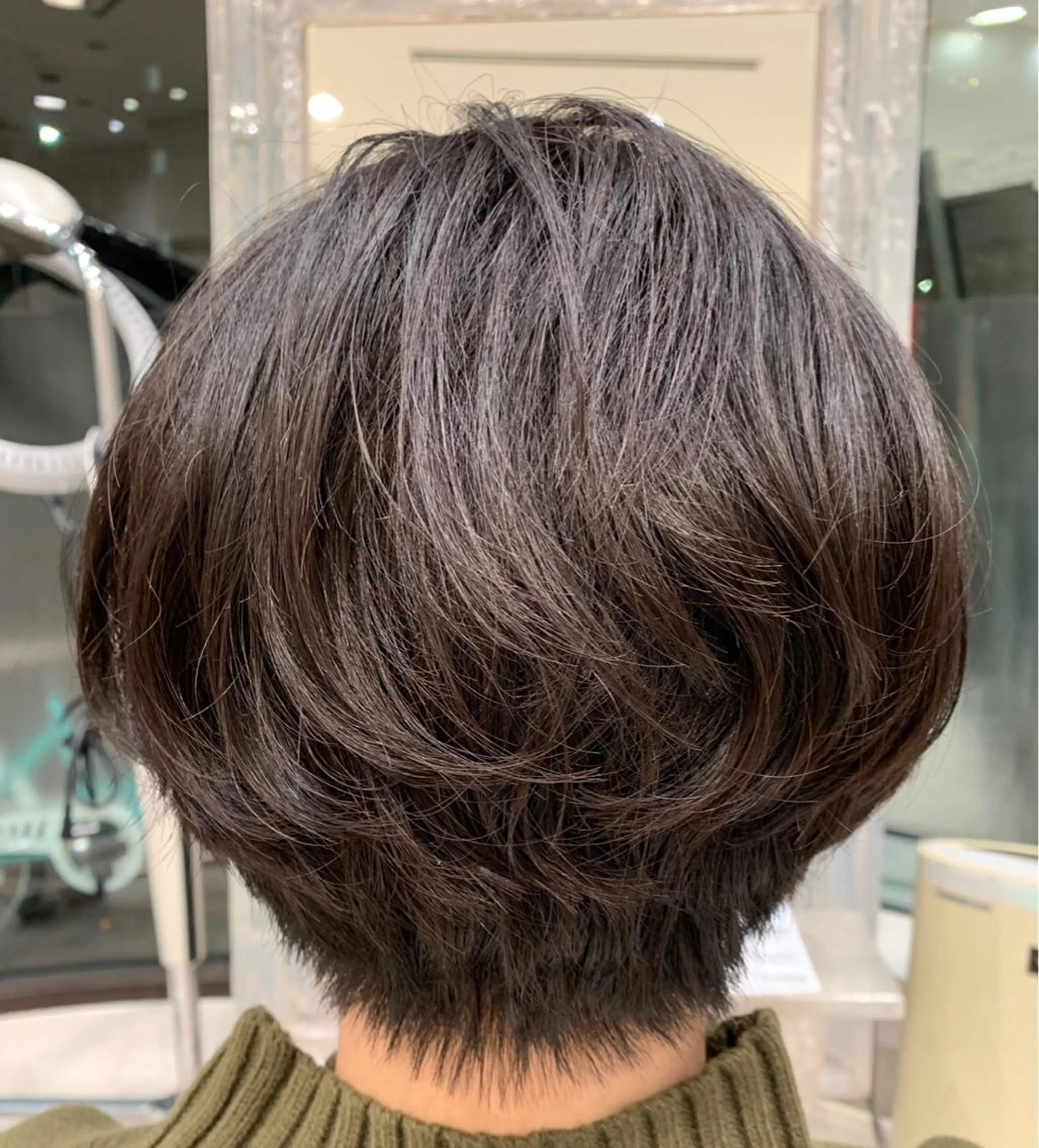 ショート ツヤ髪🌈髪質改善 🌈ナカゴシのヘアスタイル