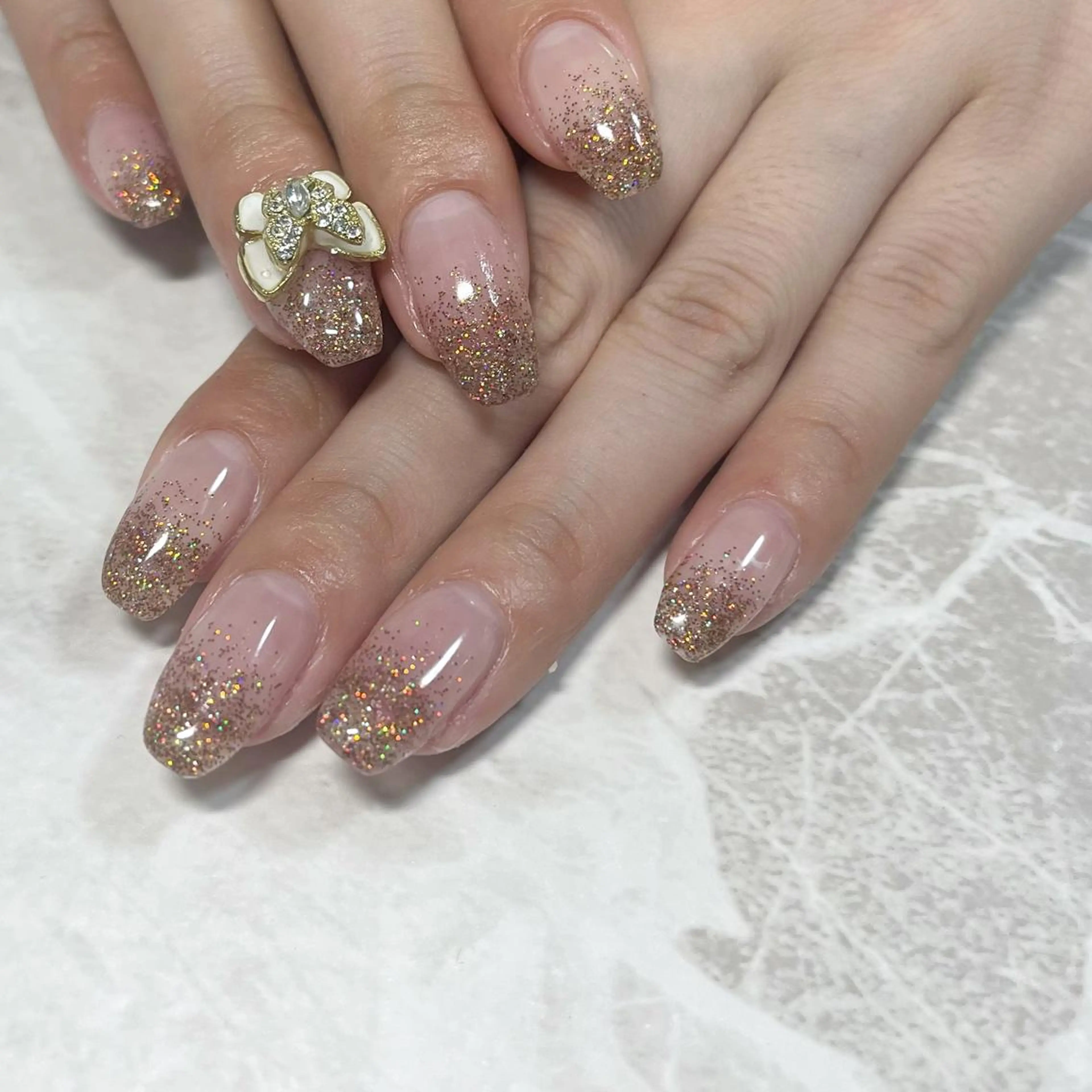 ネイル フットネイル ラメ(グリッター) ラメグラデーション ニュアンスネイル シンプルネイル ネイル フフラ所属・nail fufla ♡yamane♡のネイルデザイン