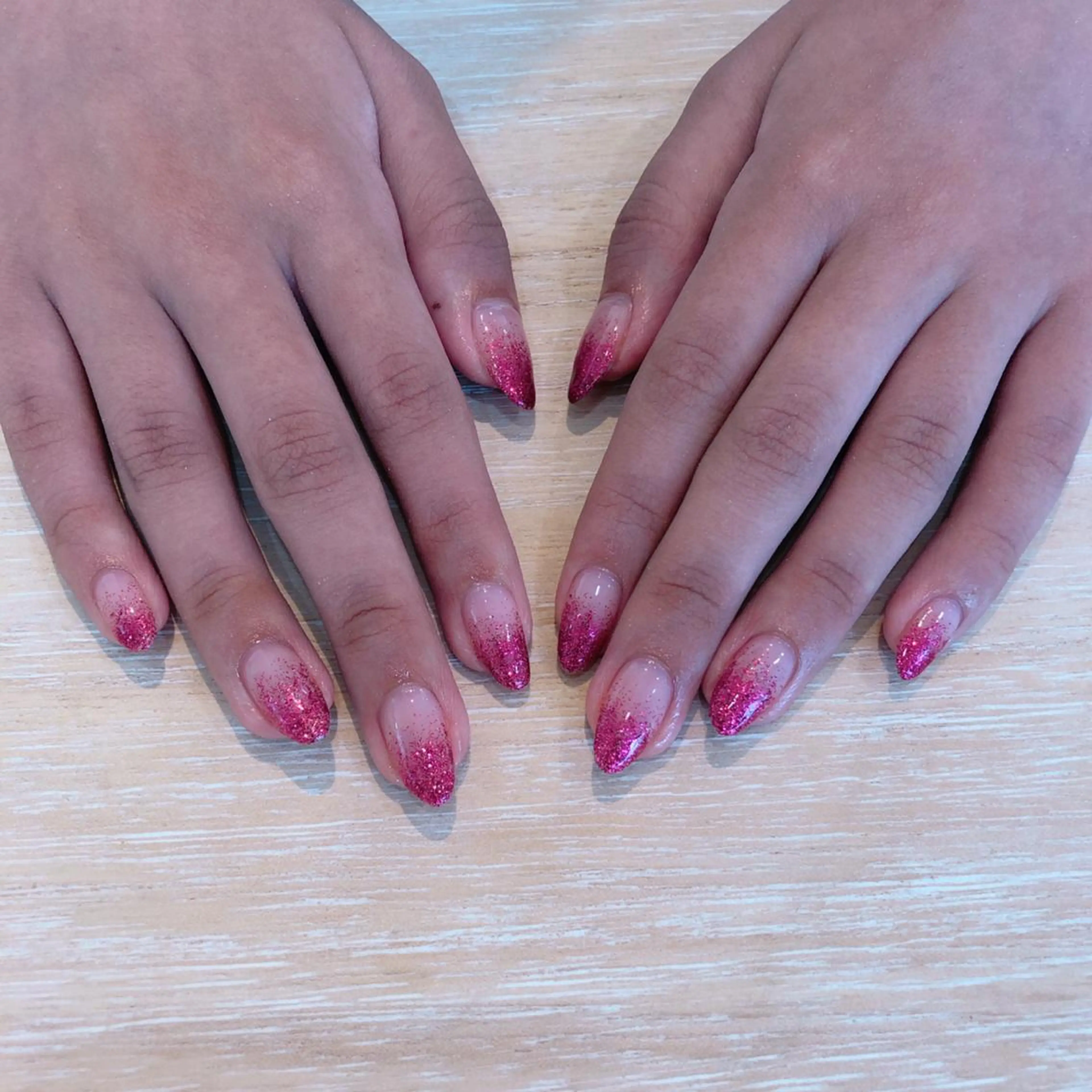 ネイル ラメ(グリッター) ラメグラデーション 原 麻耶のヘアスタイル