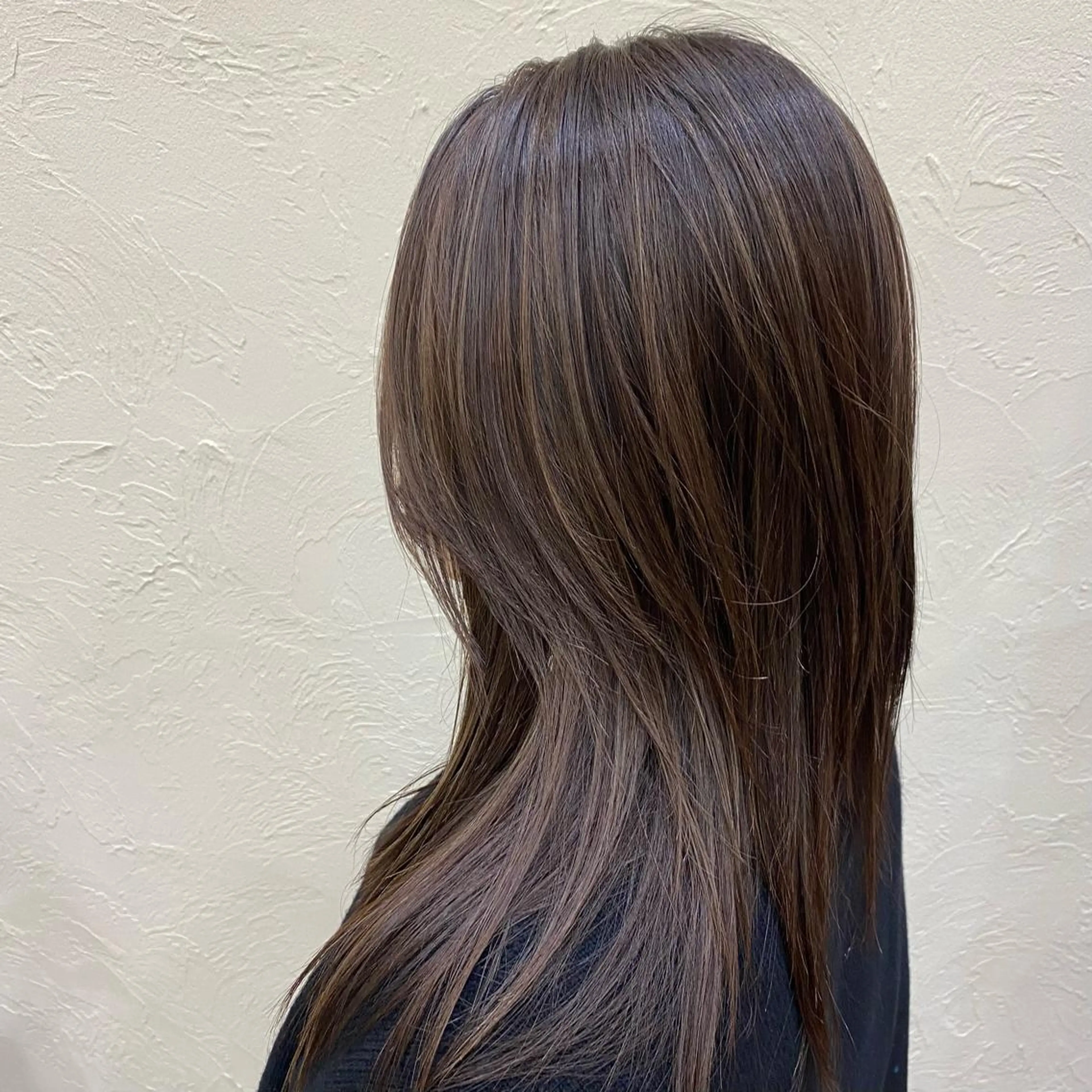 セミロング in'dexhair U所属・ブリーチ🌈ハイトー ンカラー ✨アニカ✨のヘアスタイル