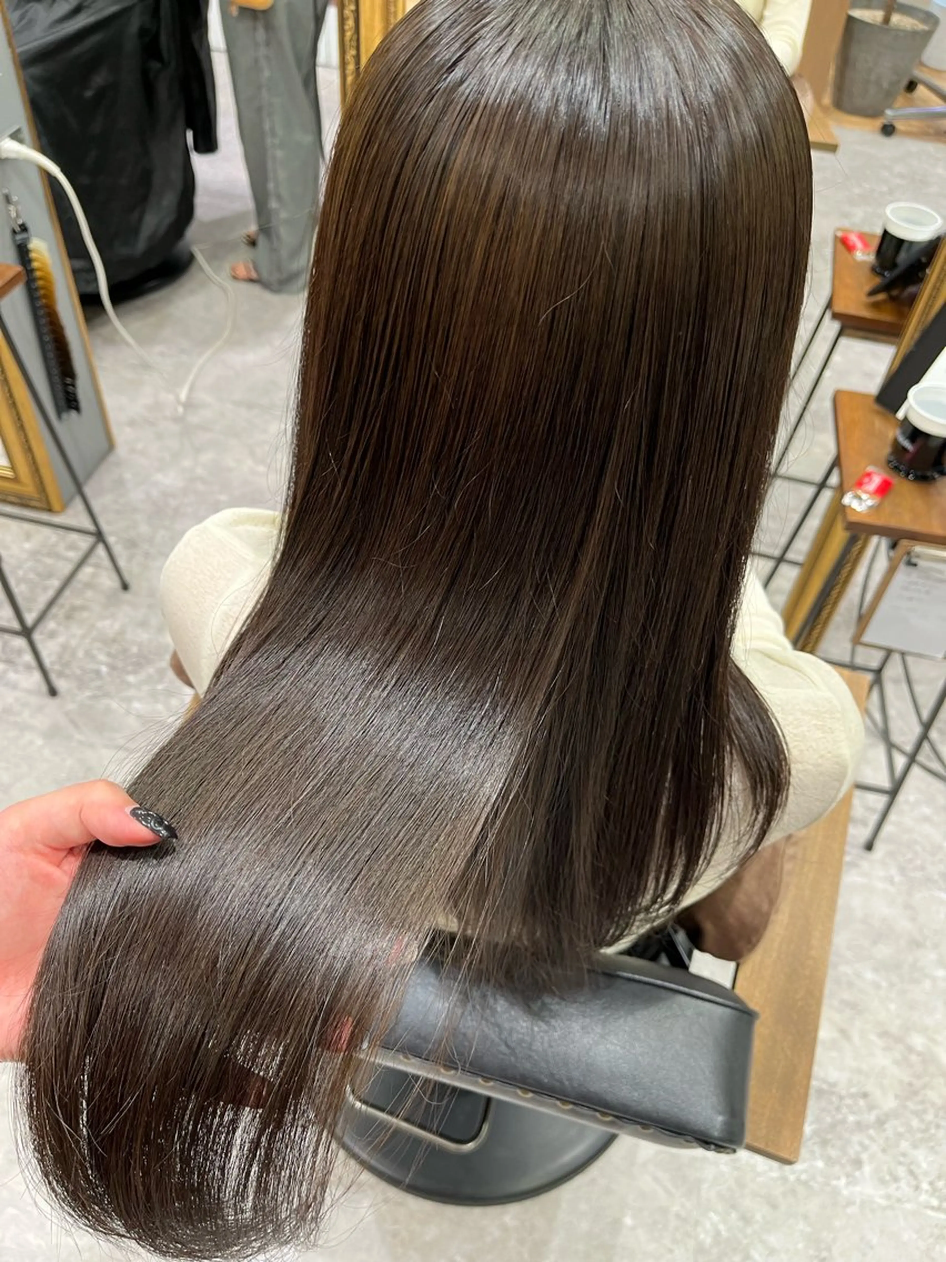 透明感艶カラー🎶➕髪質改善Aujua4ステップトリートメント✨の写真