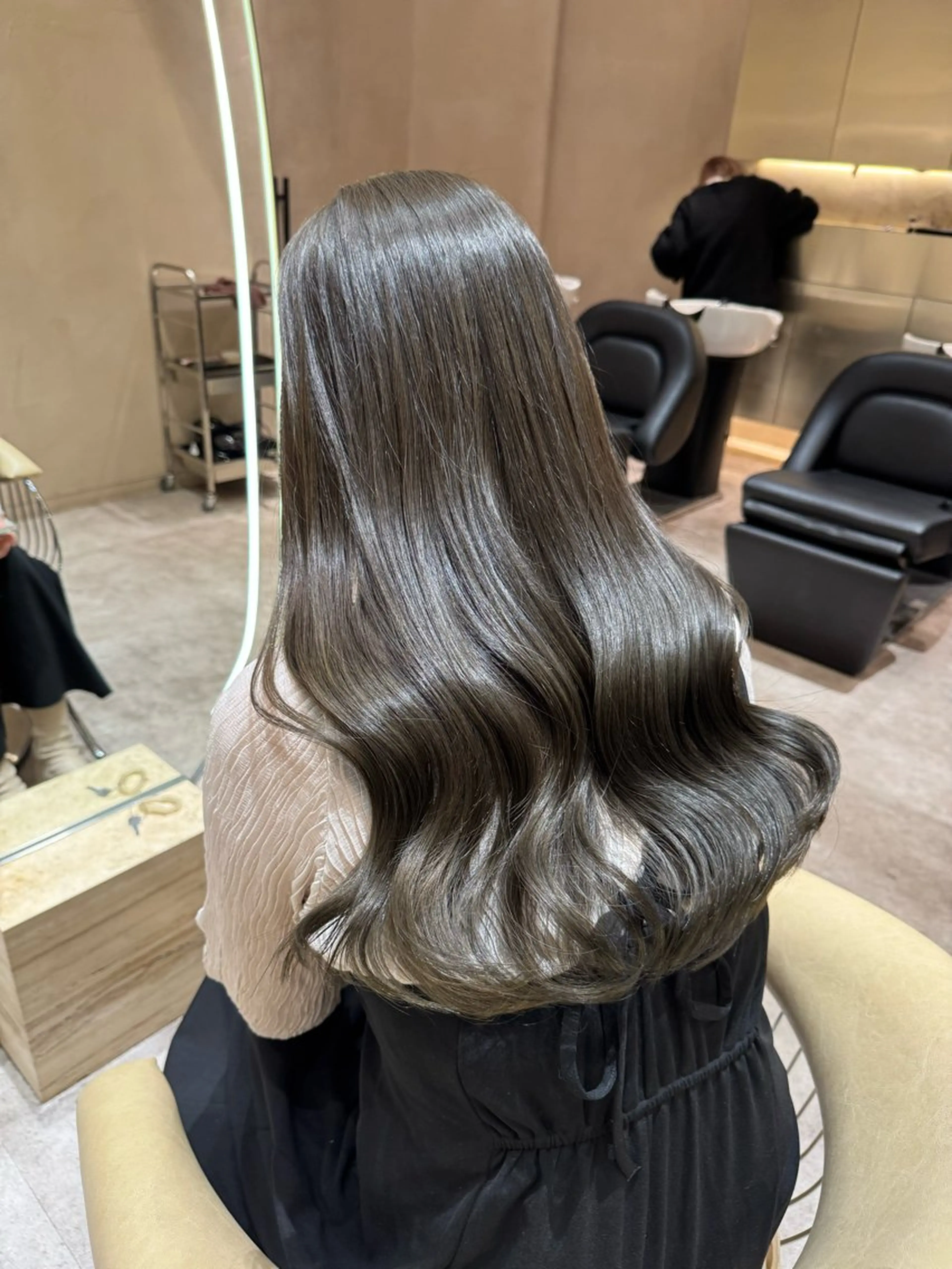 セミロング カット ヘアカラー トリートメント 韓国ヘア/ベージュ カラー/髪質改善/涼のヘアスタイル