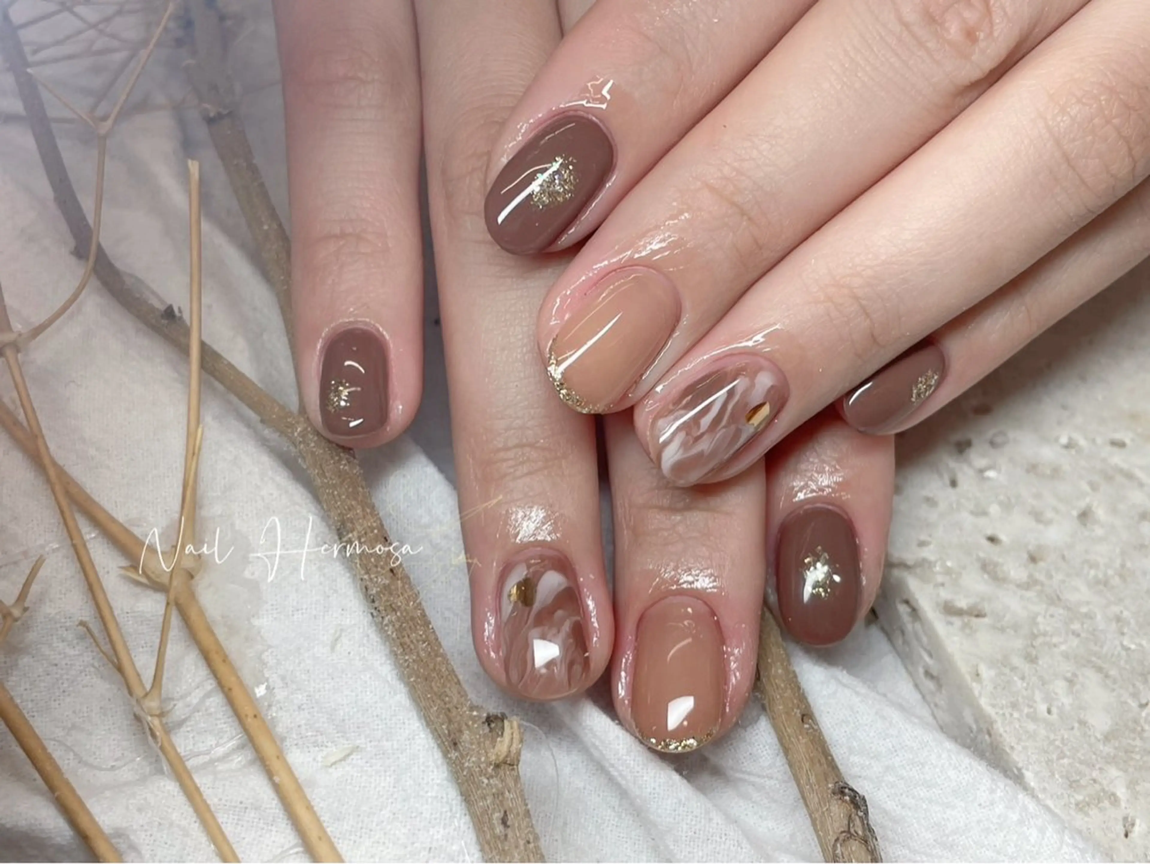 ネイル 長さ出し フラッシュネイル フットネイル ジェルネイル マグネットネイル エルモサ YURIKAのネイルデザイン