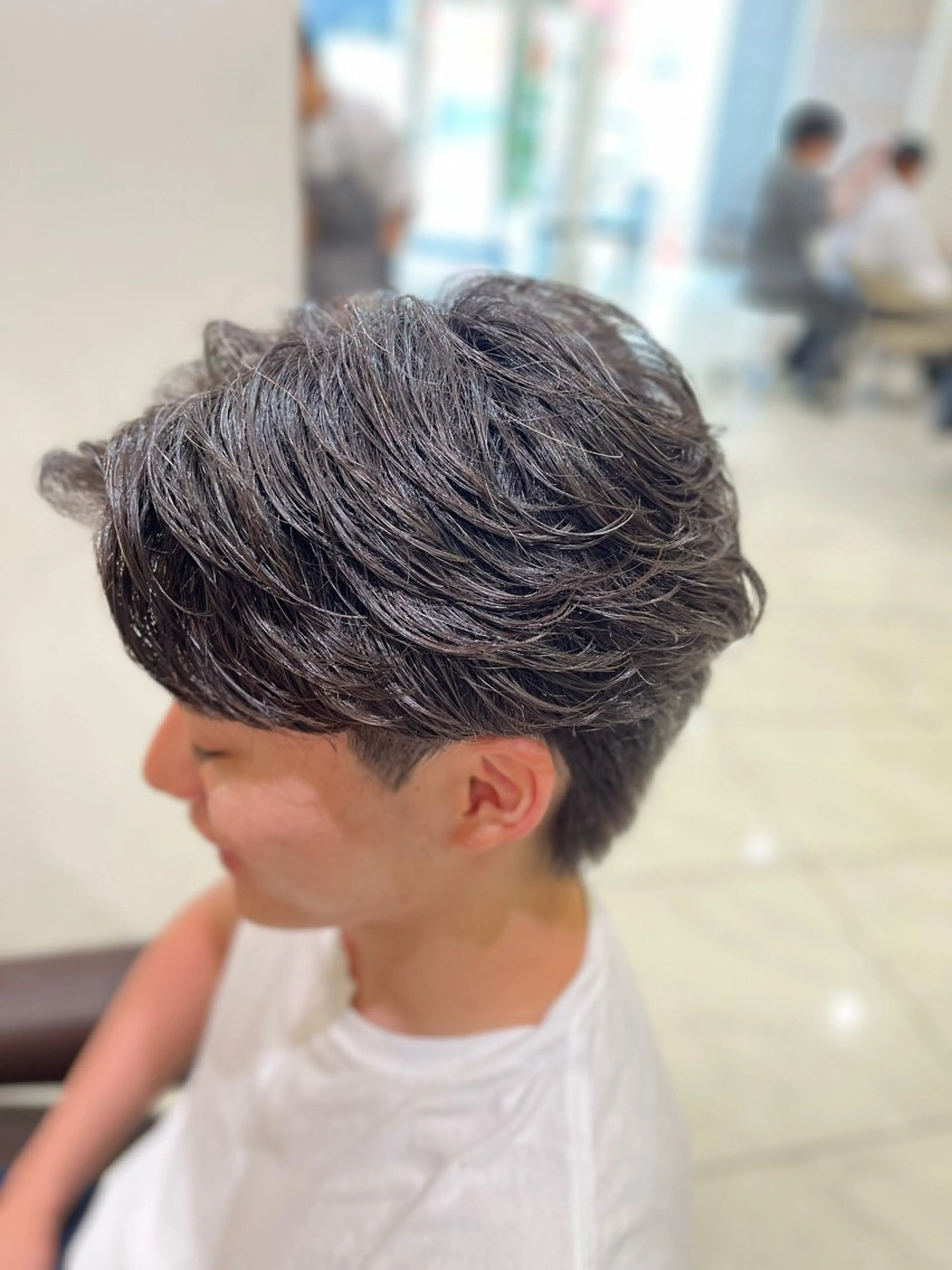 パーマ メンズ センターパート フェザーパーマ メンズパーマ 【メンズパーマ✨️ フェザーパーマ】岩城のヘアスタイル