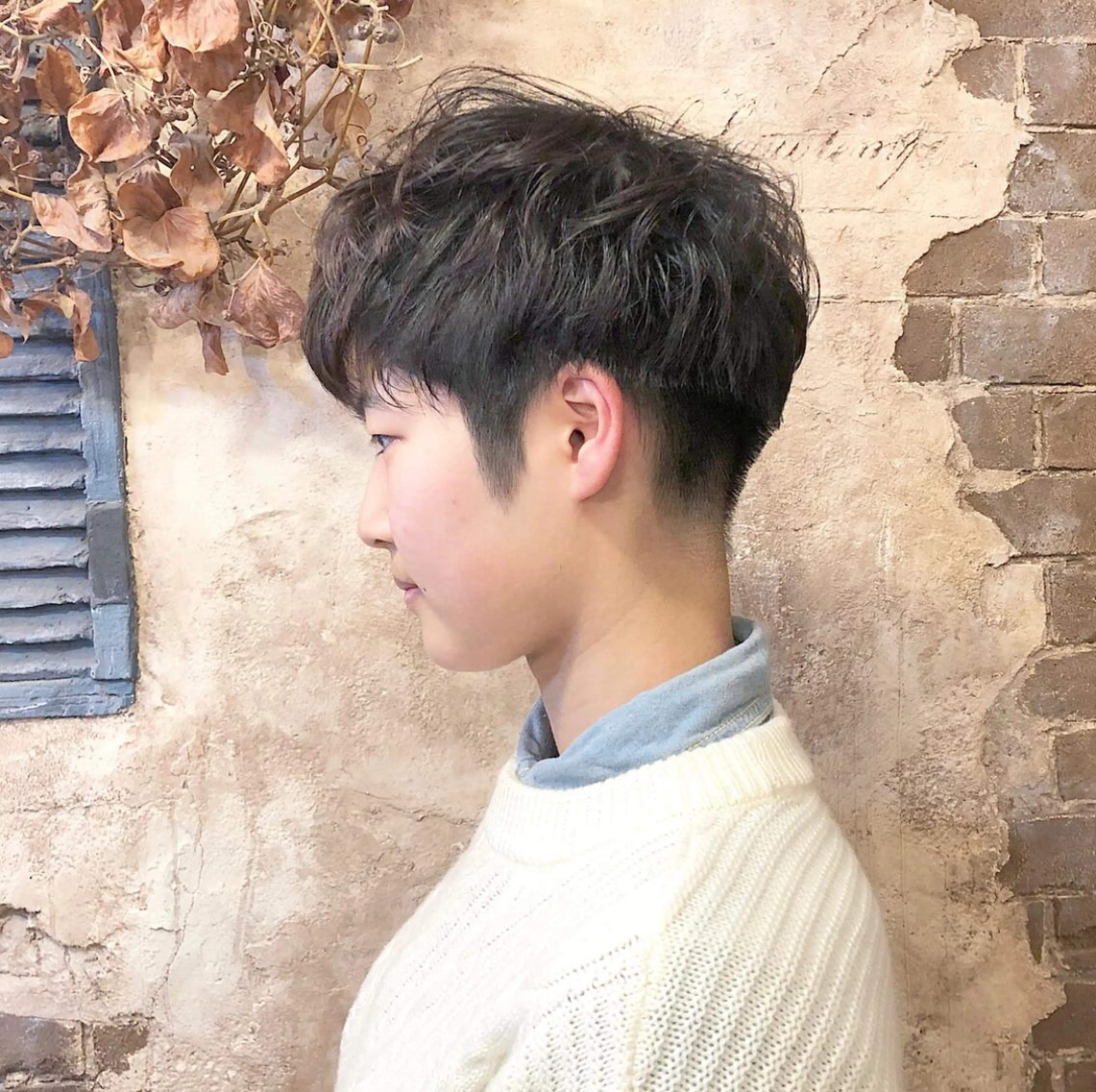 ショート ブリーチ、パーマ 西部笑のヘアスタイル