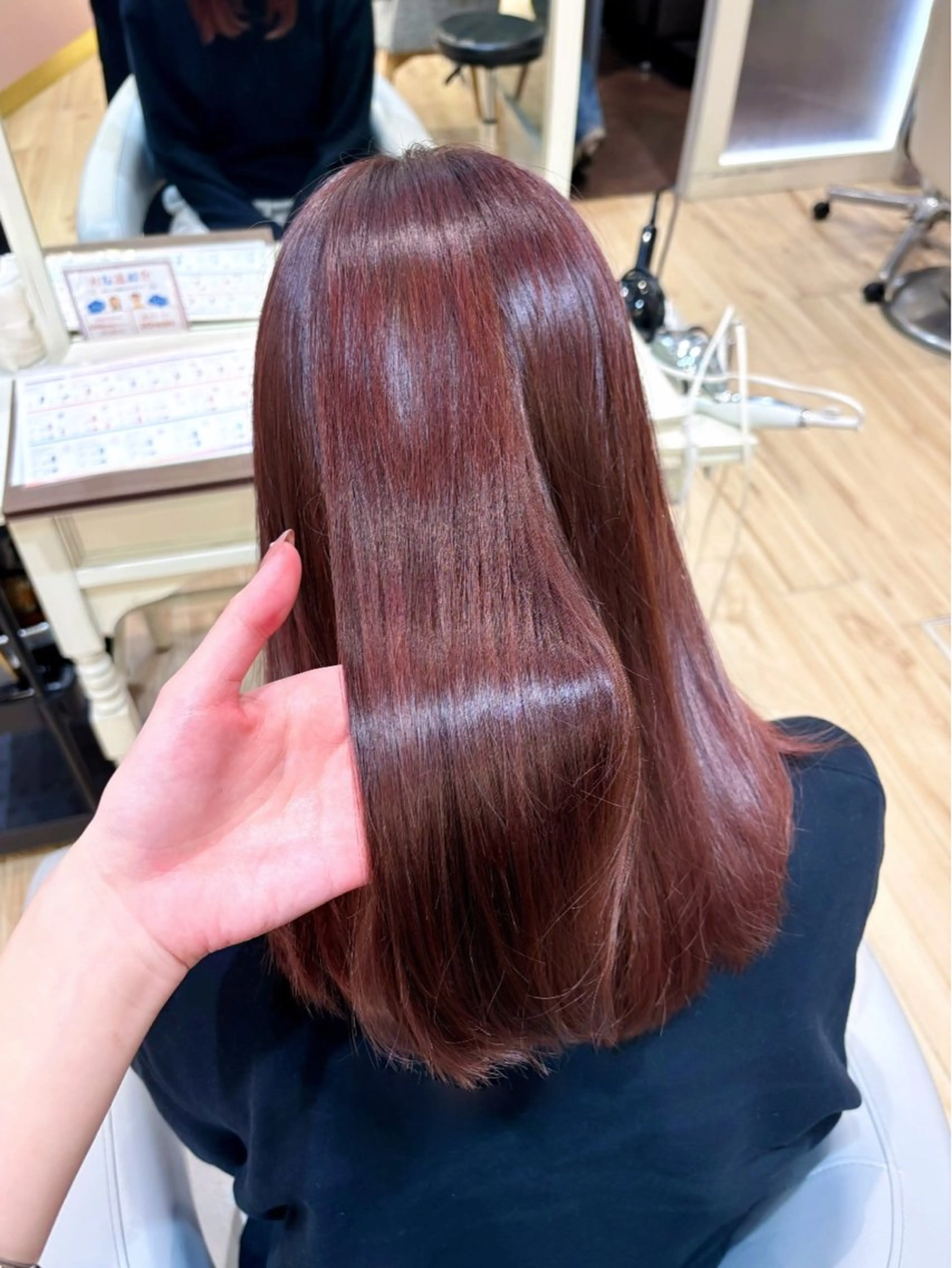 ロング カラー ブラウンカラー レッドカラー レッドブラウン カット ヘアカラー ✧HINA✧ 韓国風/レイヤーのヘアスタイル