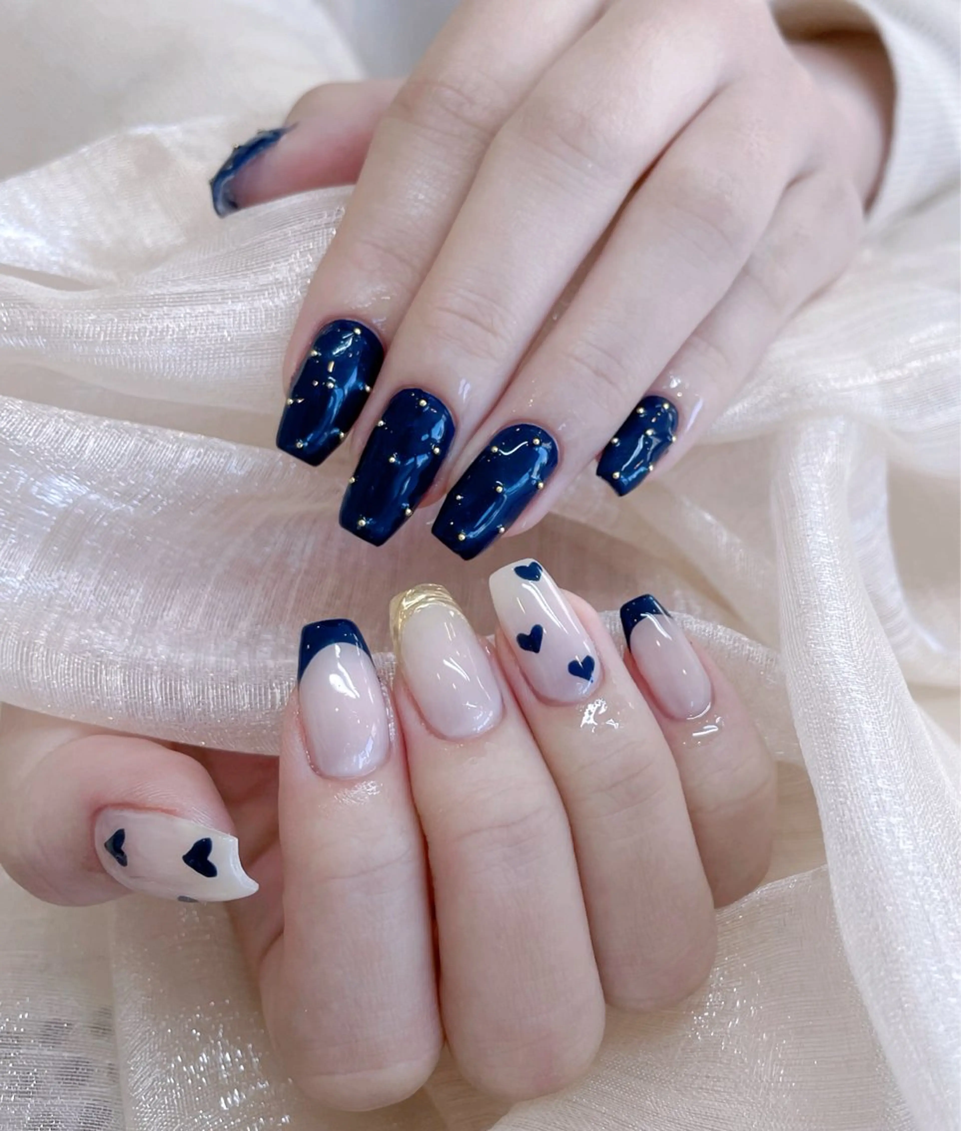 ネイル アートネイル 韓国ネイル 水色 ロングネイル マグネットネイル ハンドネイル ハンドケア NailDemure 【銀座店】のネイルデザイン