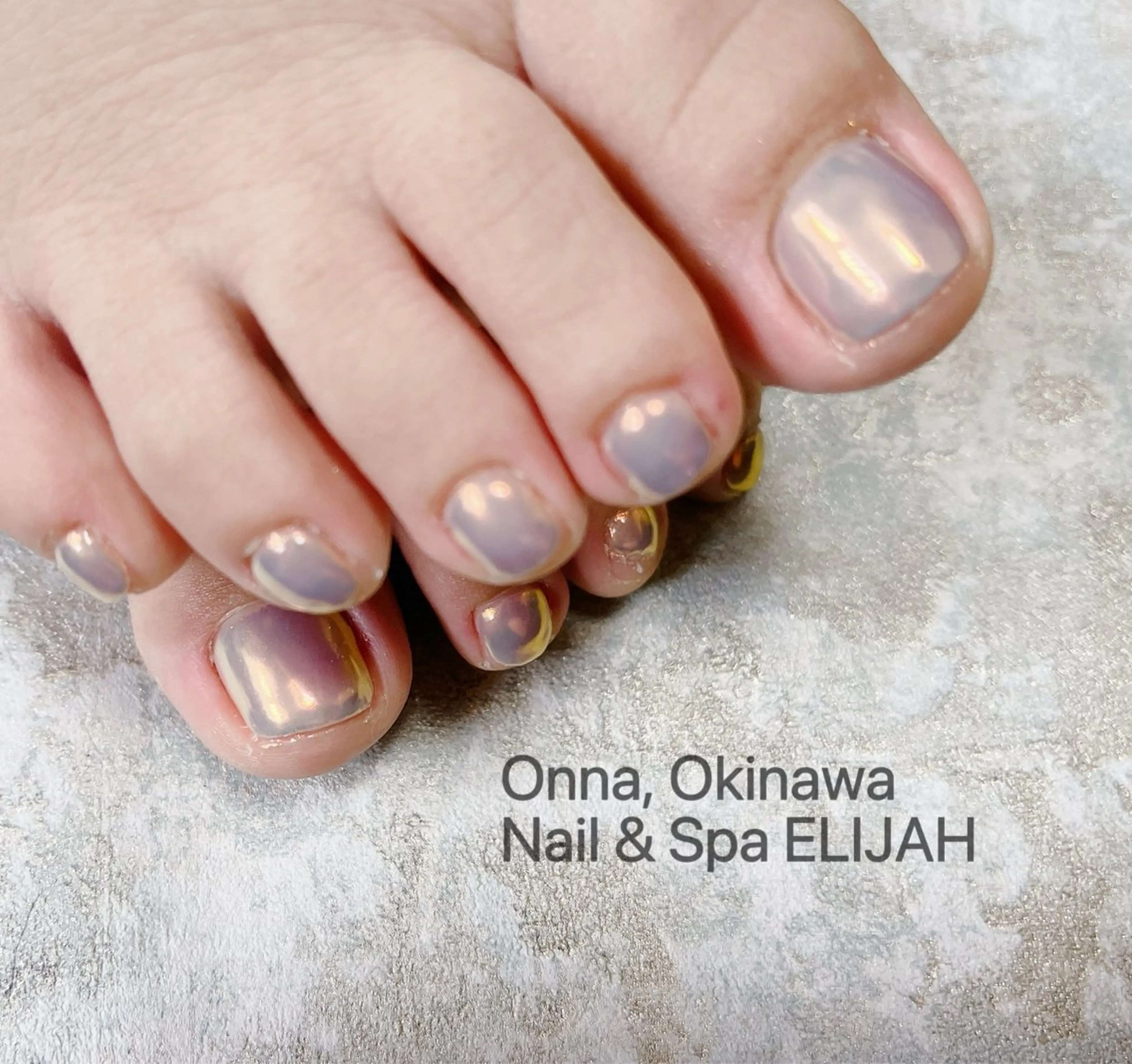 ネイル ミラーネイル Nail & Spa ELIJAH(ネイルアンドスパイライジャ)所属・ダンラップ新里 友簣乃のネイルデザイン