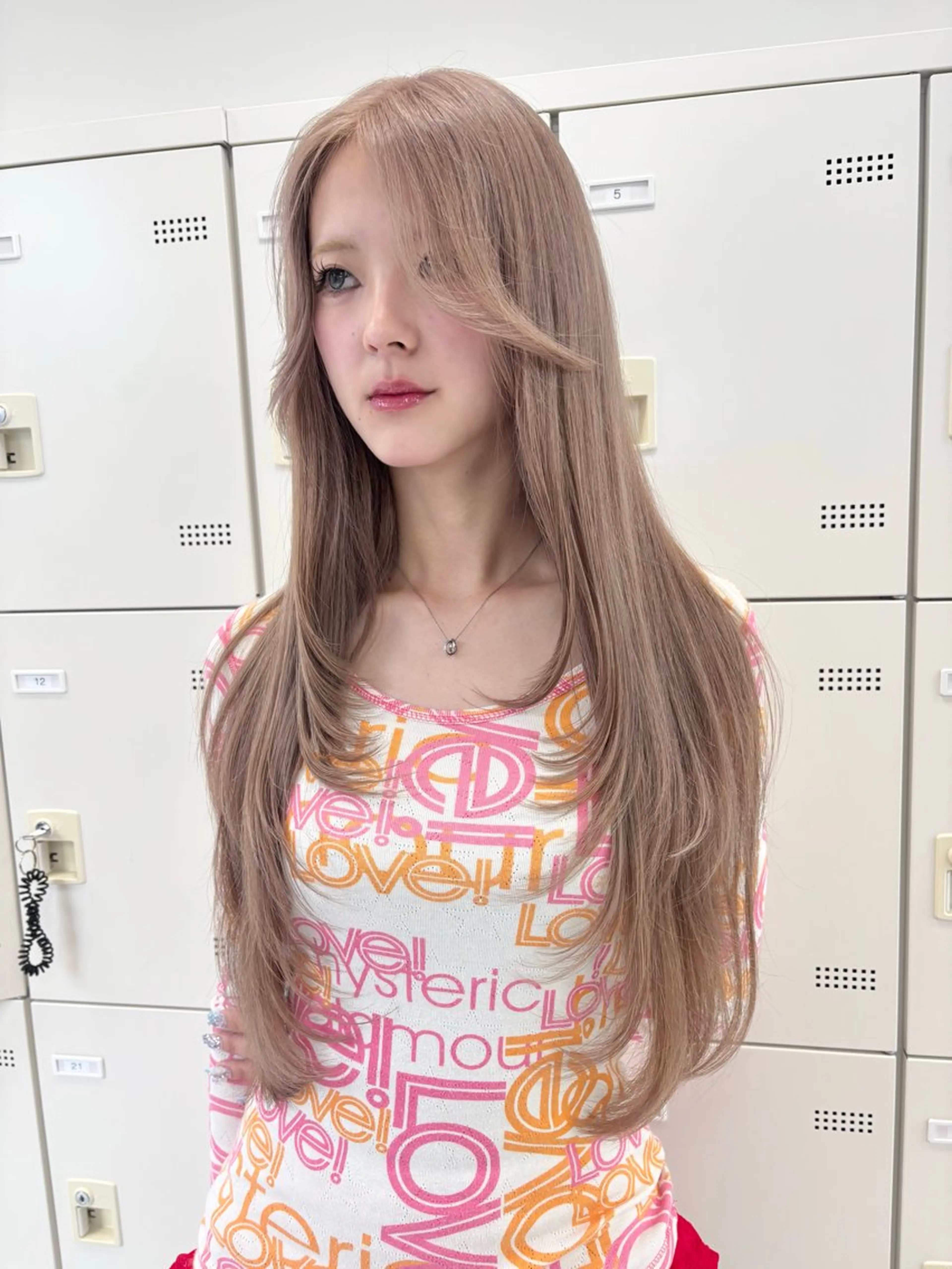 ロング カラー モテ髪💕ハイトーン ベージュ yuriaのヘアスタイル