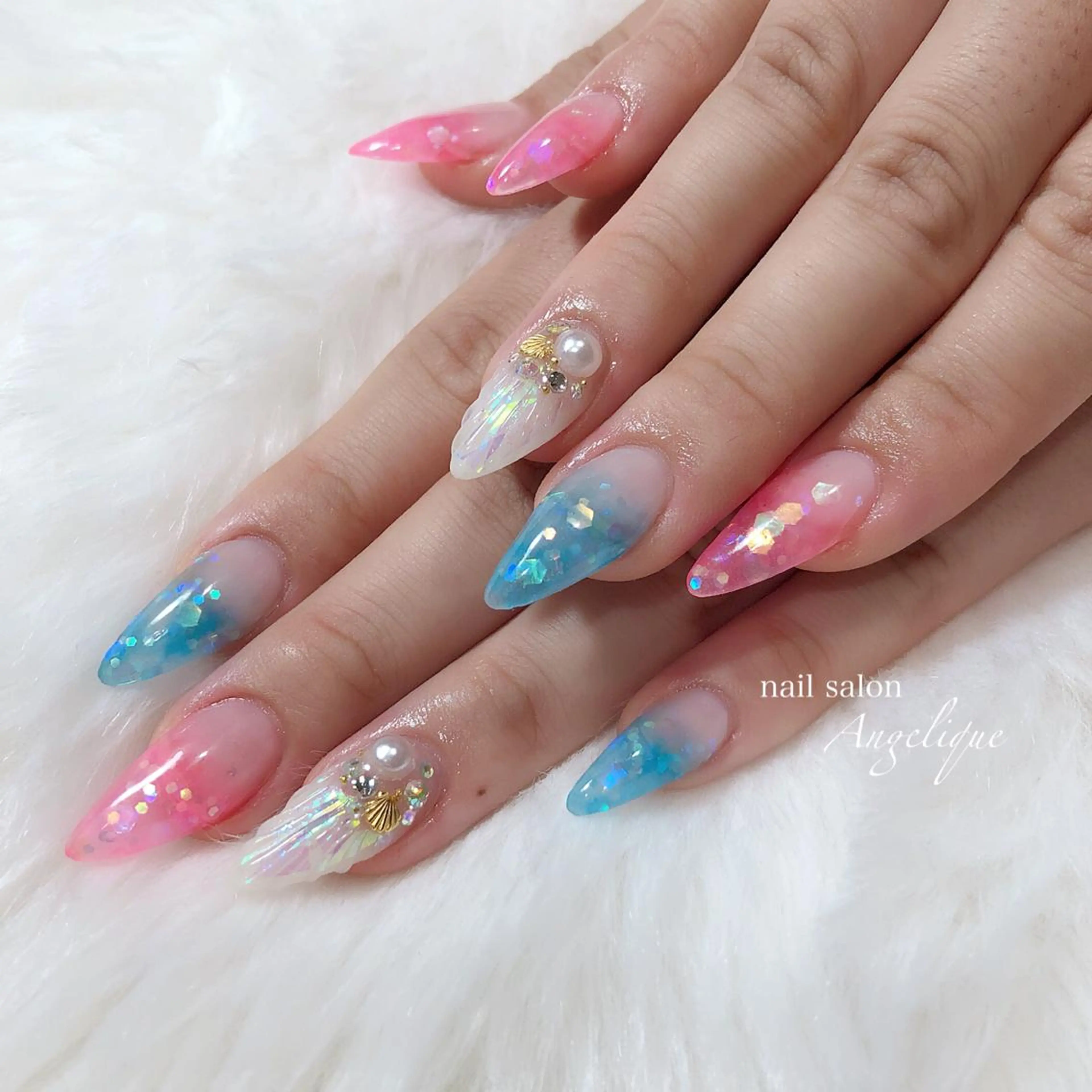 ネイル ブルー ピンク Angelique所属・Nail salon Angeliqueのネイルデザイン