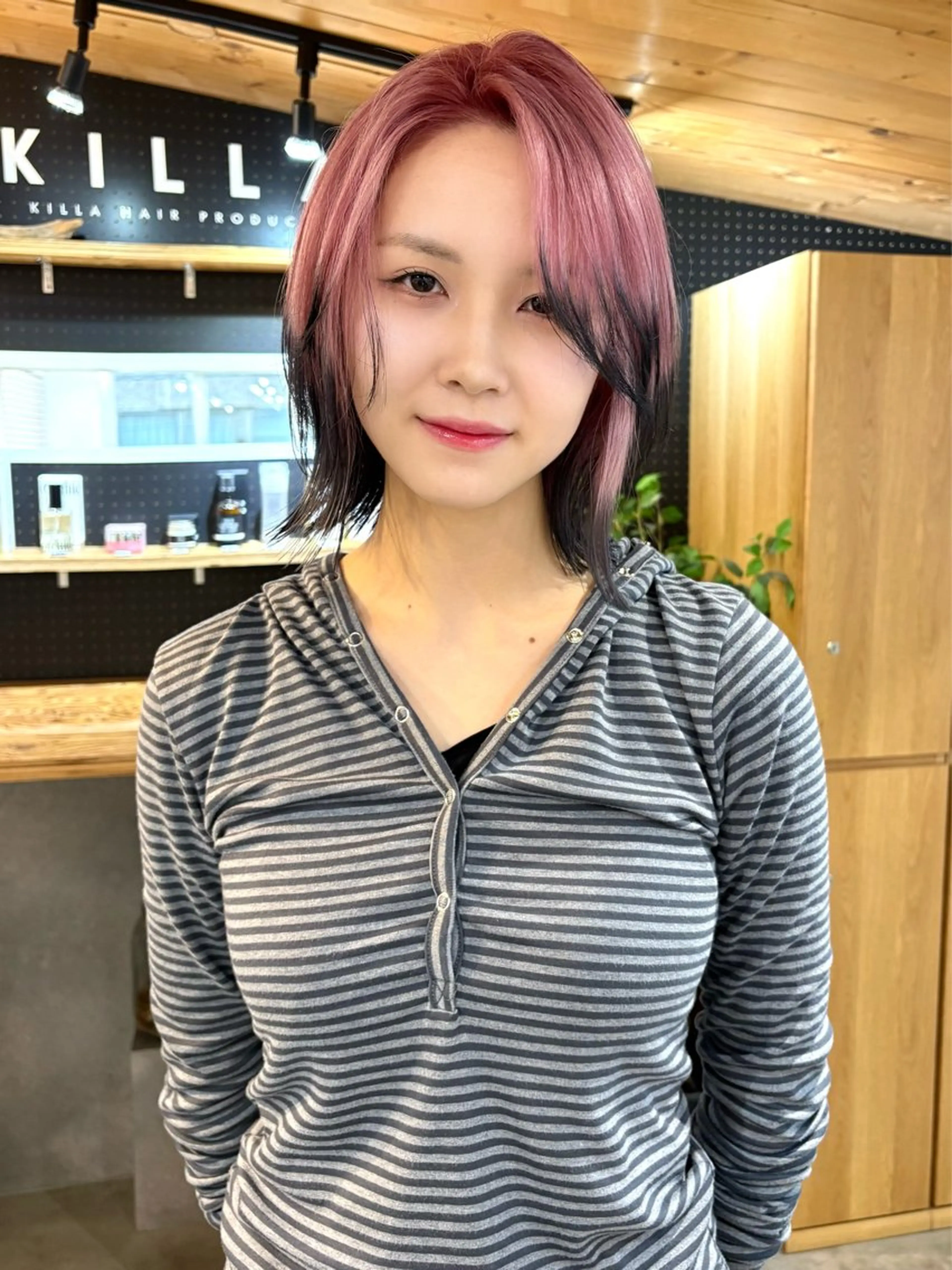 ミディアム カラー ヘアアレンジ ピンクカラー カット ヘアカラー トリートメント 🧸艶々韓国ヘア 🧁mizunaのヘアスタイル