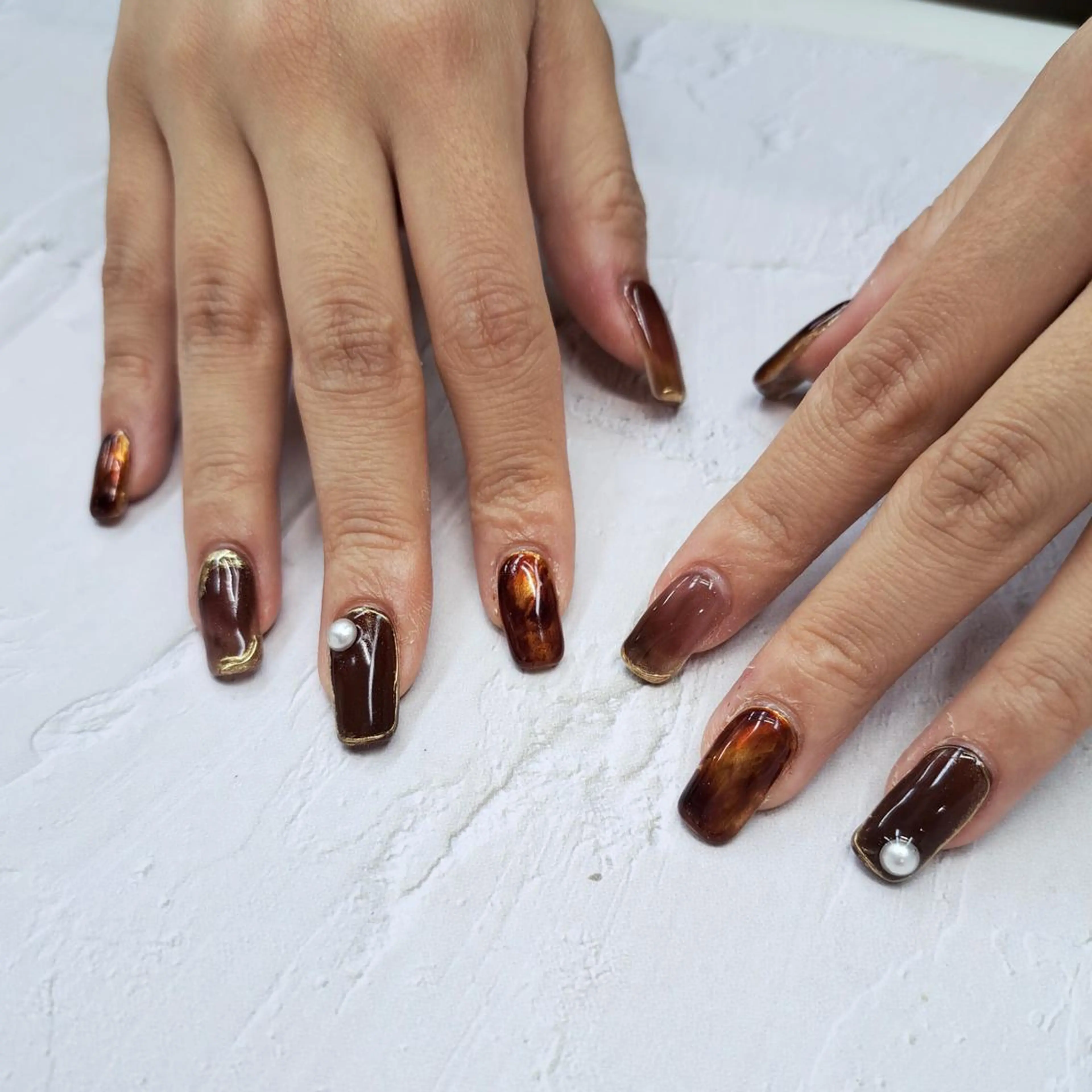 ネイル アートネイル べっ甲ネイル ジェルネイル ニュアンスネイル スカルプネイル nailstudio eviz新宿店のネイルデザイン