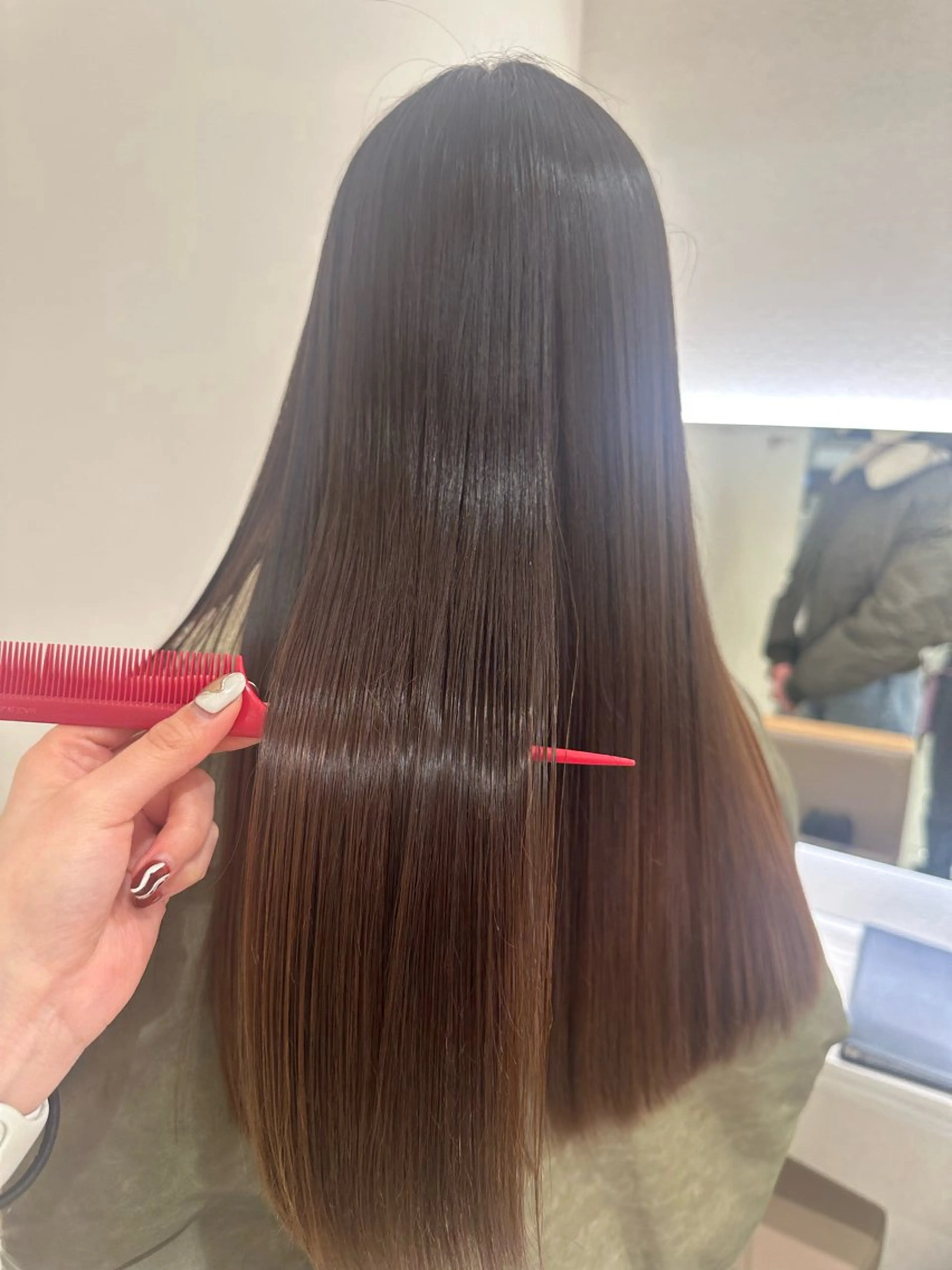 ロング カラー タイトボブ個性派カラ ーAKANEのヘアスタイル