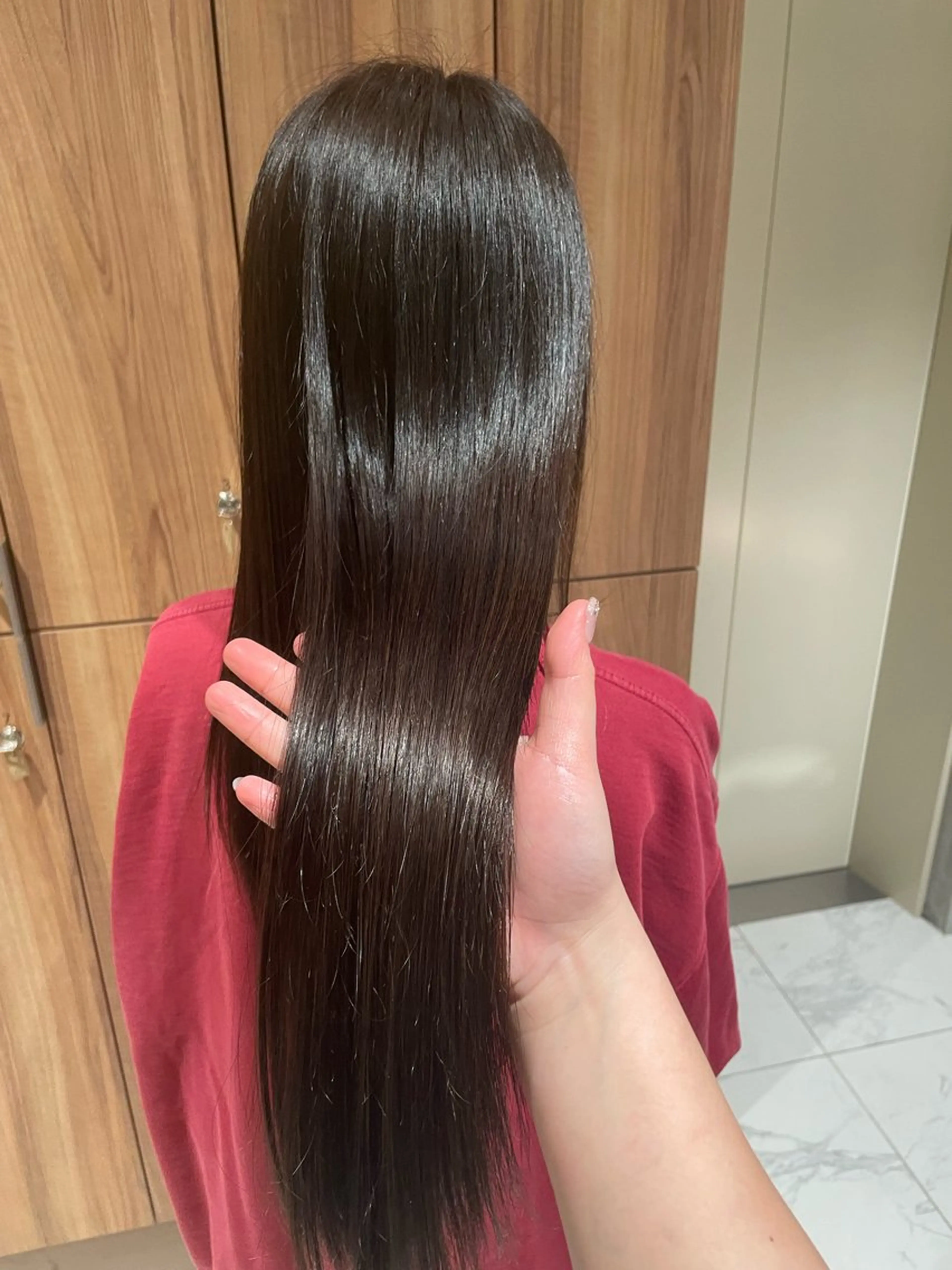 ロング RIN⌇ レイヤー⌇ 艶カラー🌙のヘアスタイル