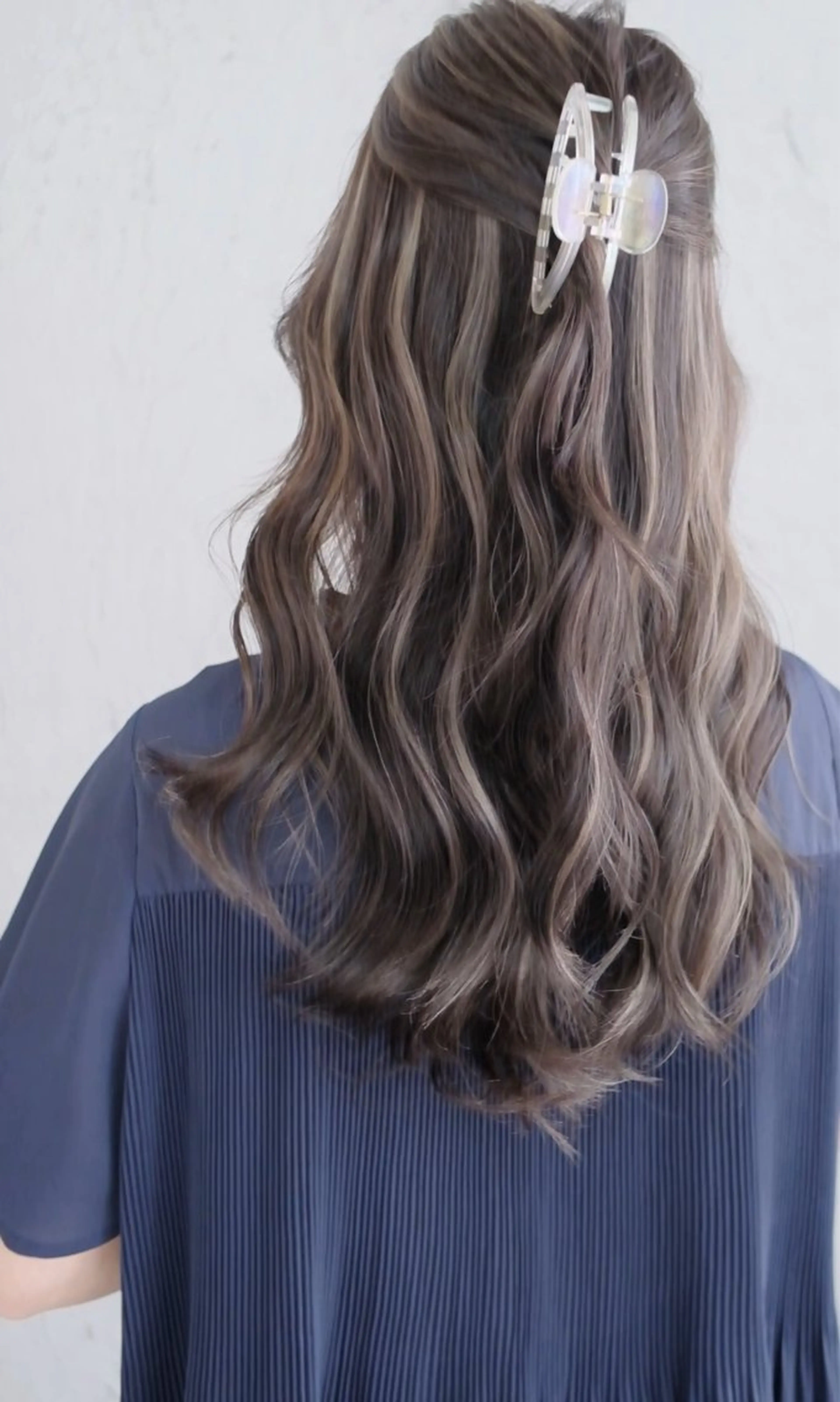 セミロング カラー デザインカラー ハイライトカラー ハイライト ヘアカラー Mariana/ 鶴原-ハイライトのヘアスタイル