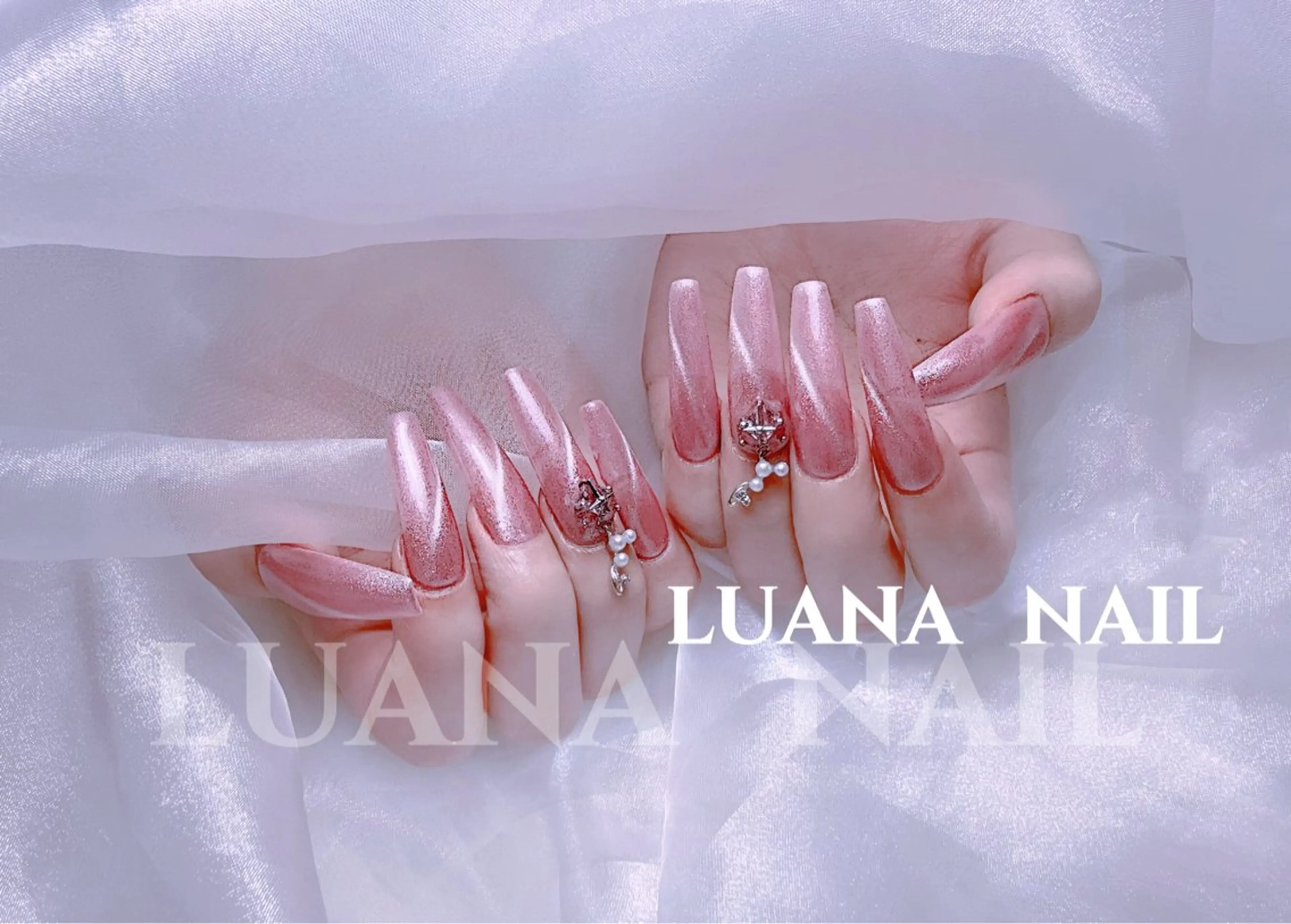 ネイル フラッシュネイル フレンチネイル 韓国ネイル ロングネイル マグネットネイル ハンドネイル ルアナネイルサロン所属・ルアナネイル サロンのネイルデザイン