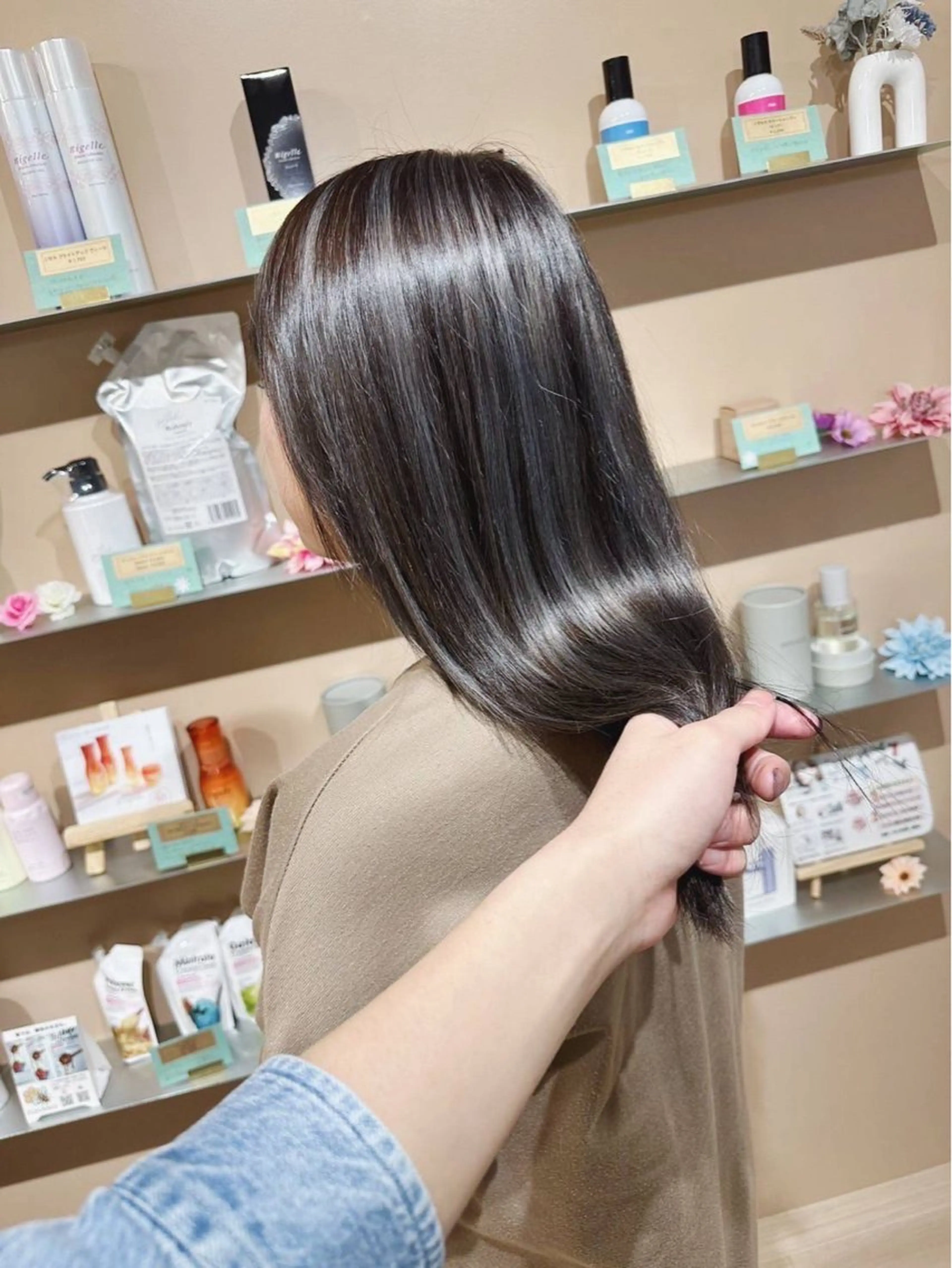 セミロング カラー ヘアカラー Chere by azuri所属・Chere by azuriのヘアスタイル