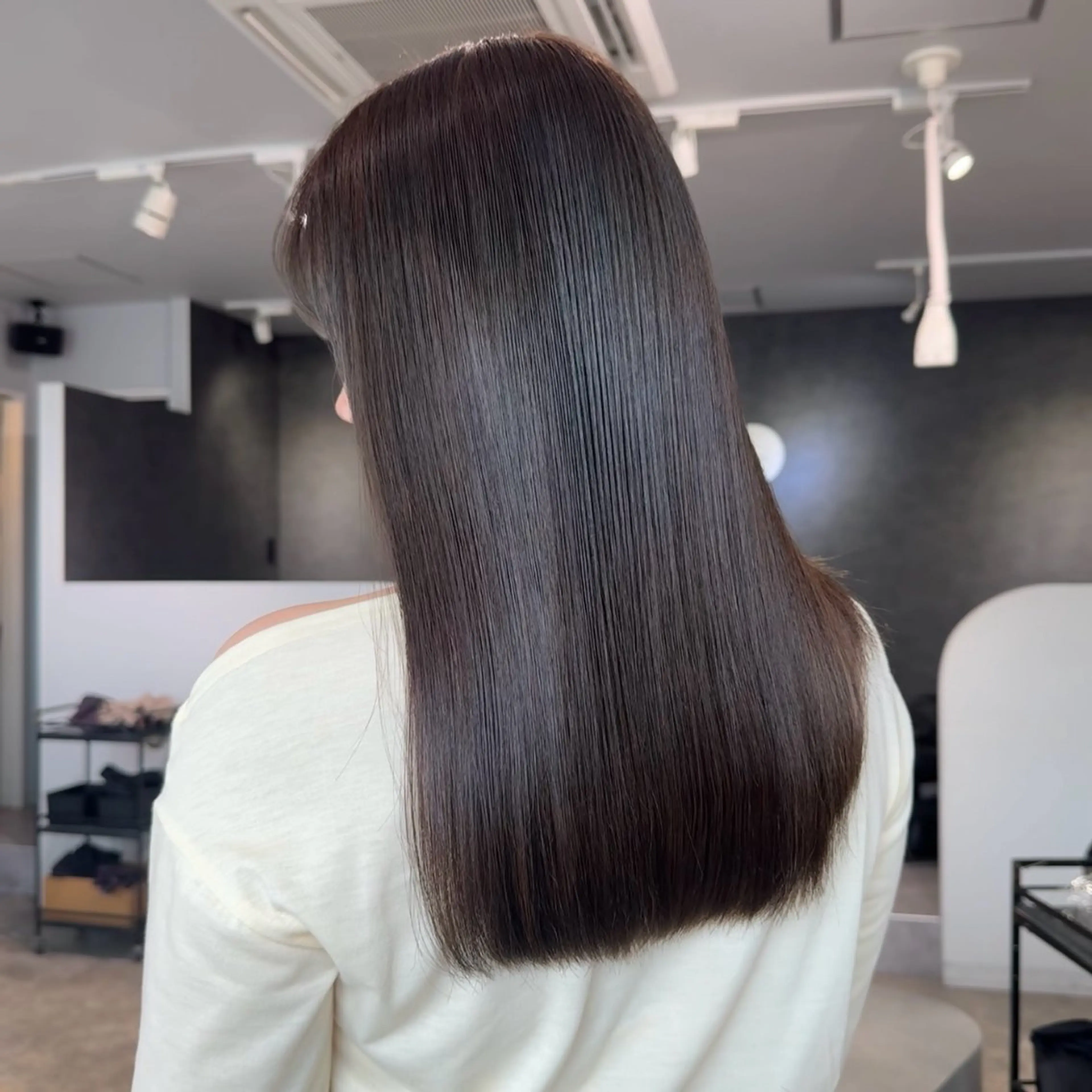 ロング カラー ブリーチ 透明感カラー ダブルカラー ブリーチなしカラー 髪質改善 ヘアカラー 吉田 葉音のヘアスタイル