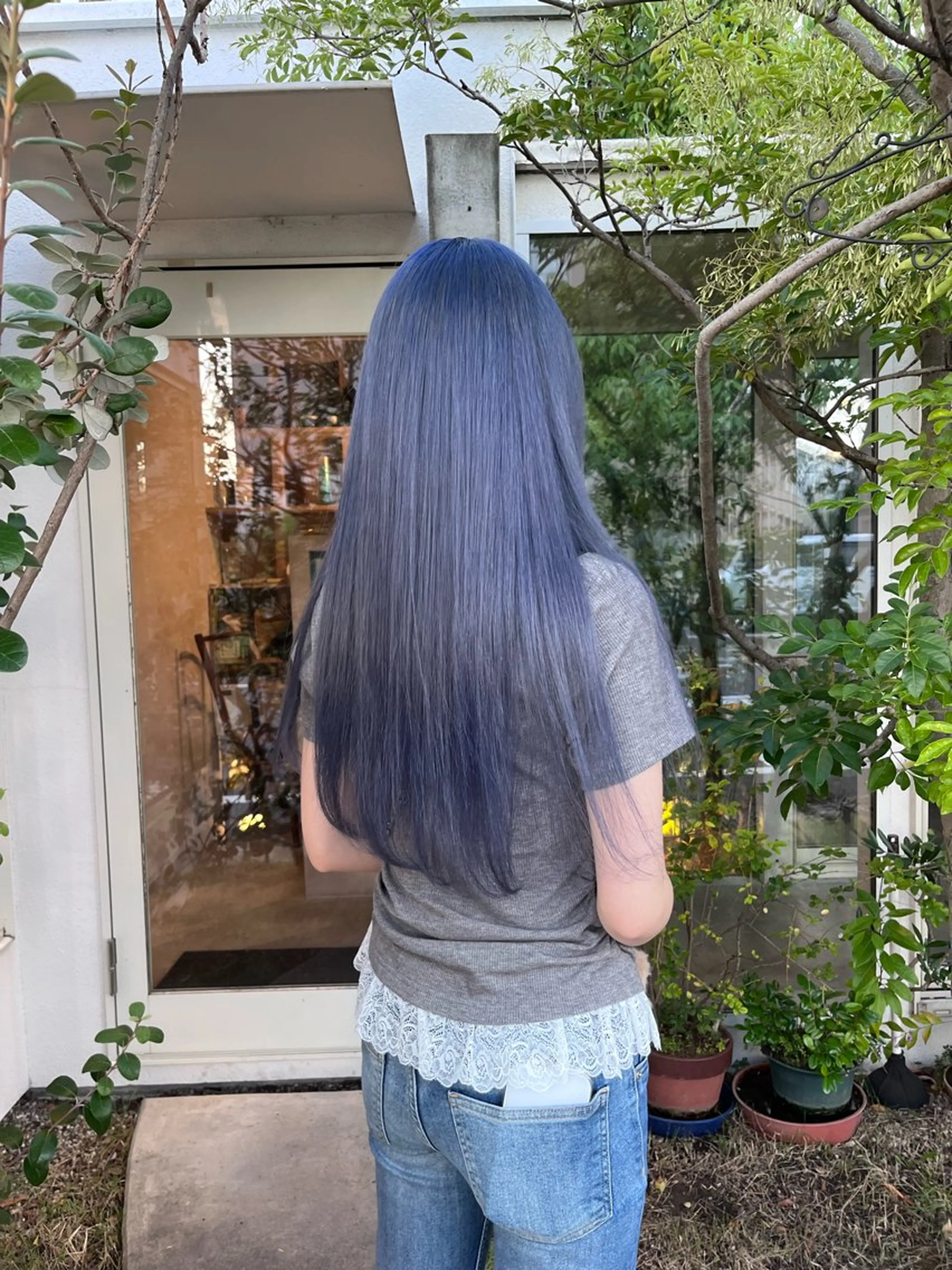 ロング カラー ブリーチ ブルーカラー 透明感カラー カット ヘアカラー Nino hair garden所属・実生miu 個性派ハイトーンのヘアスタイル