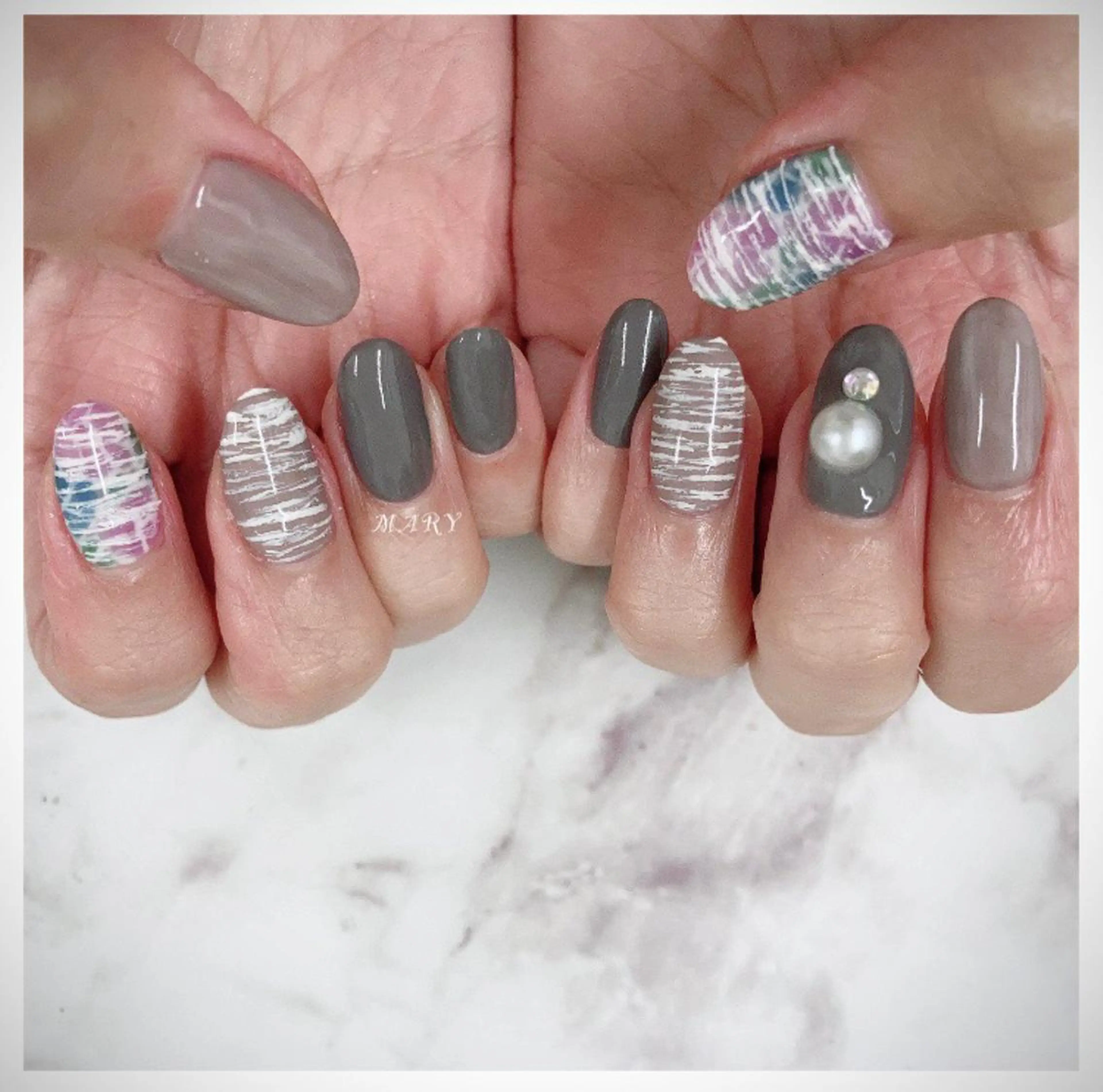 ネイル アートネイル ニュアンスネイル ワンカラーネイル 冬ネイル ハンドネイル Mary nail所属・Mary nail .narumiのネイルデザイン