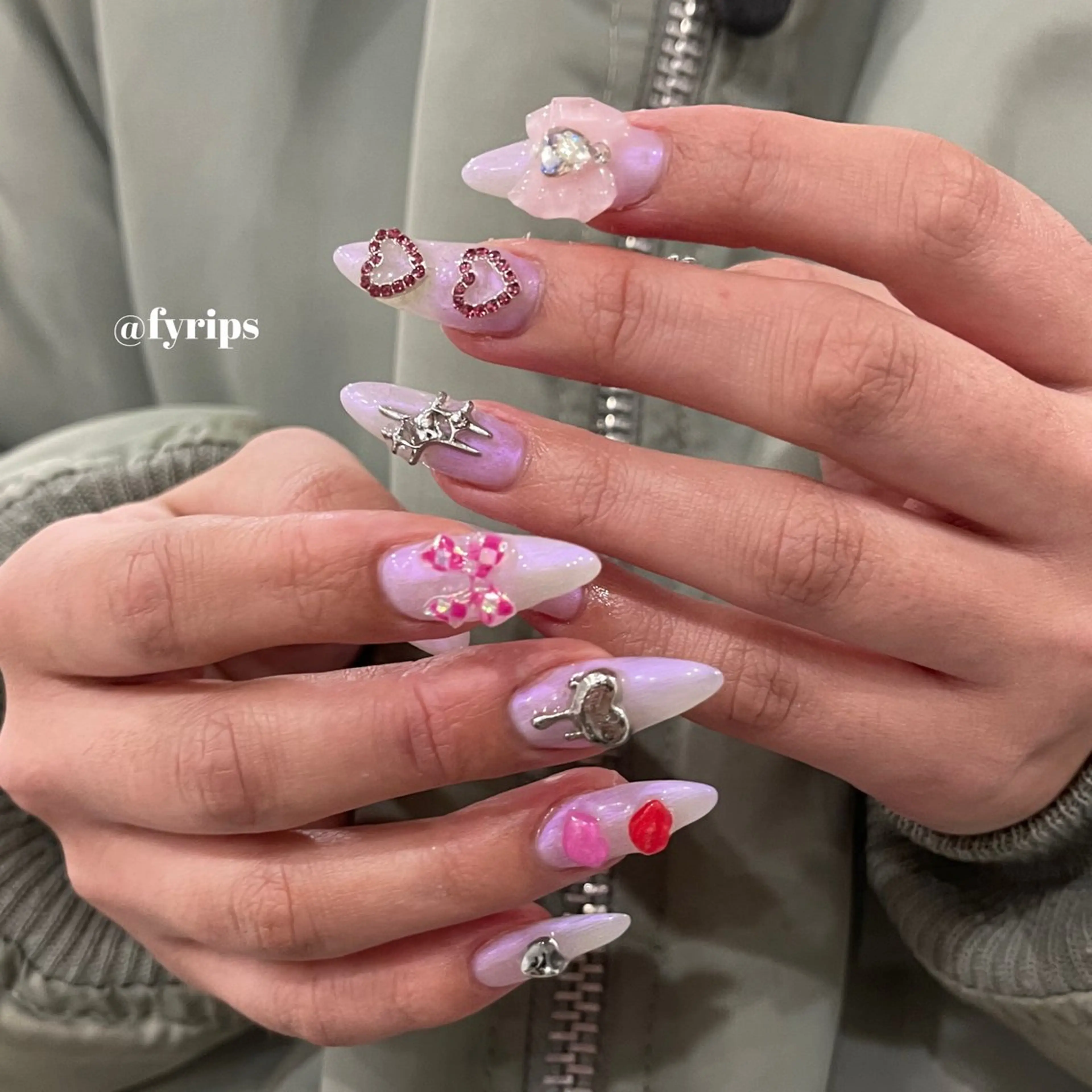 ネイル オーロラネイル ハンドネイル karin 【吉祥寺ネイル】のネイルデザイン