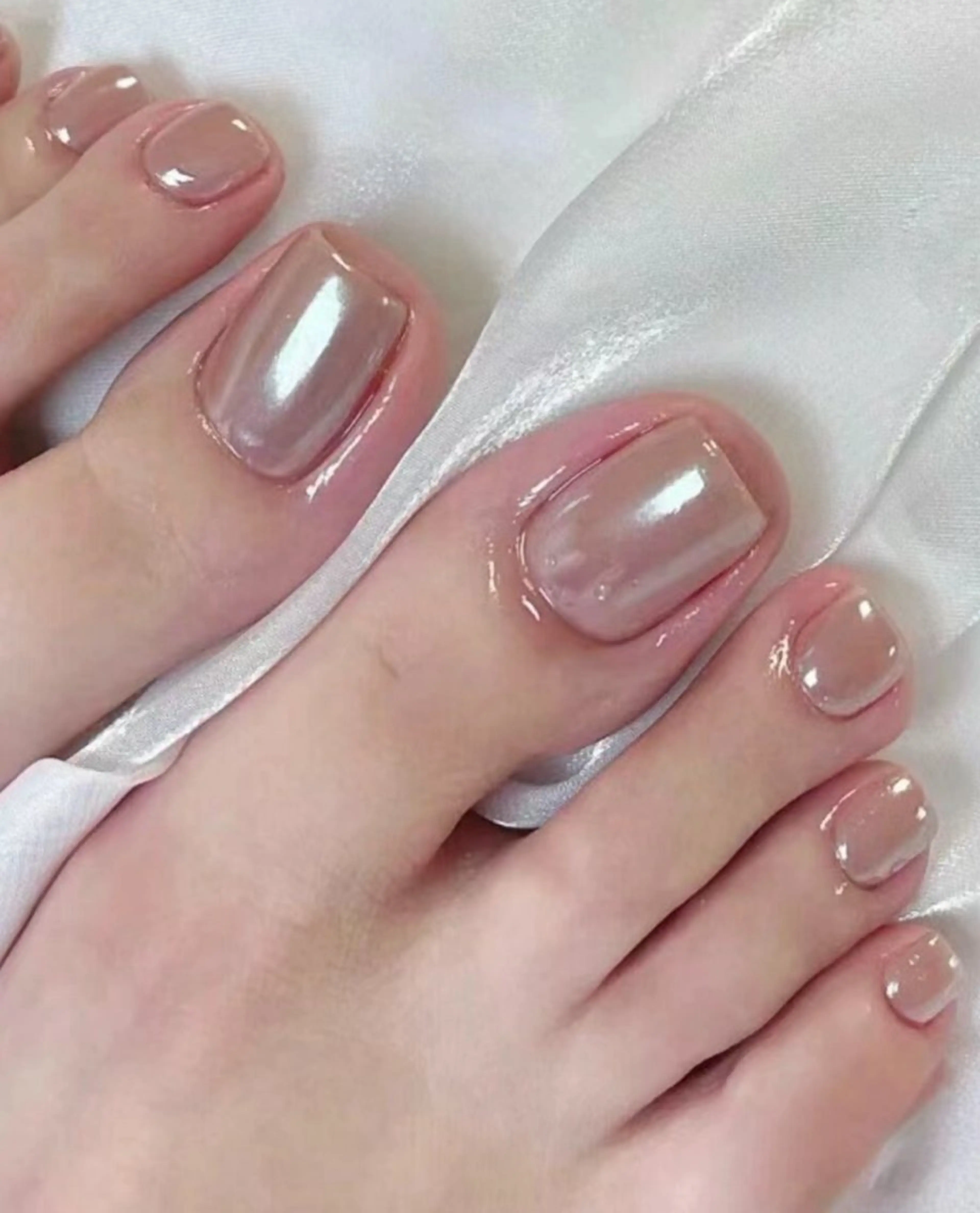 フットネイルミラーネイル（透明感ミラーベース色あり) 【フットバス付き】の写真