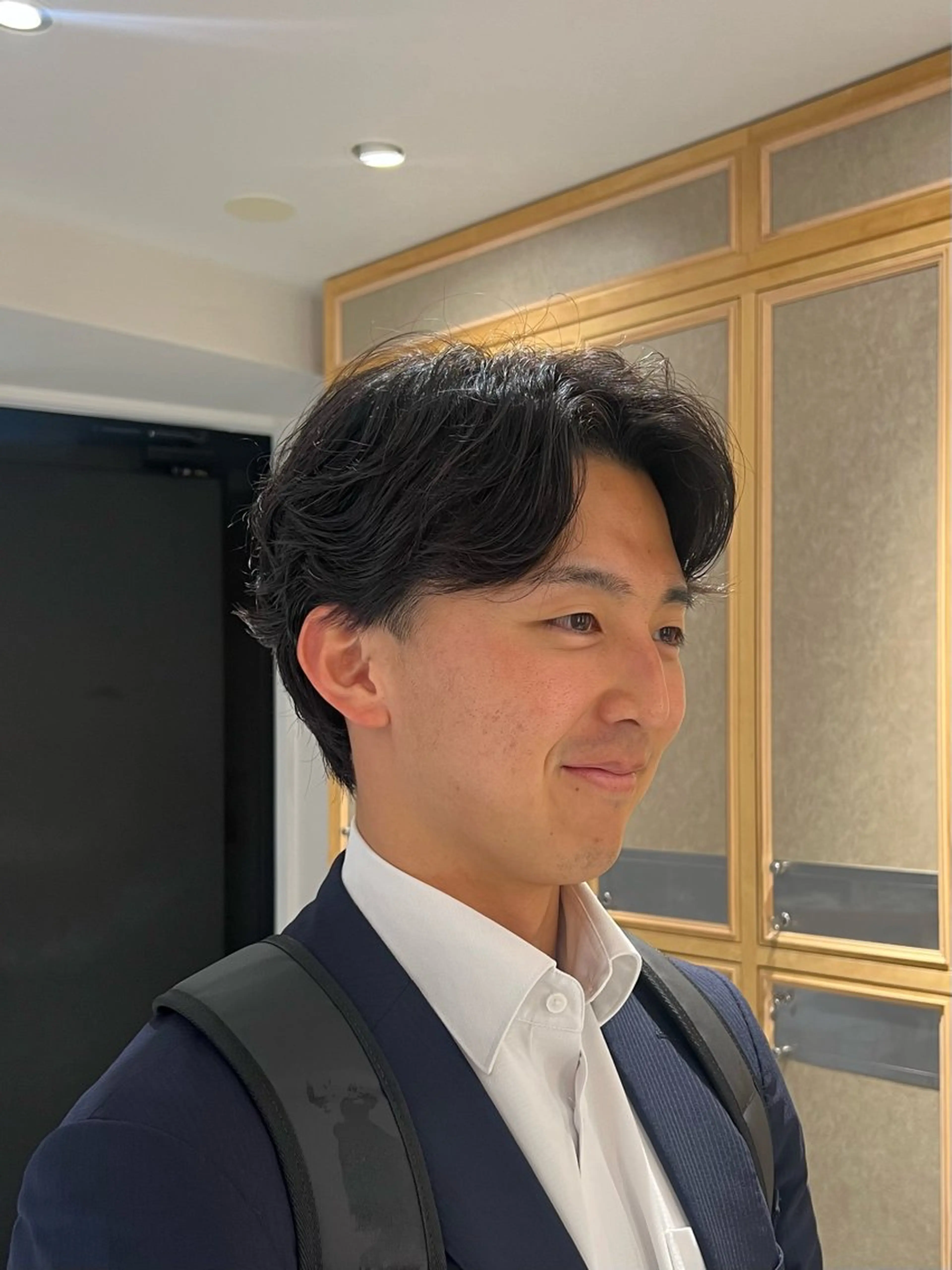 メンズ メンズパーマ カット パーマ トリートメント ヘッドスパ 縮毛矯正/ブリーチ 🏖️MIREIのヘアスタイル