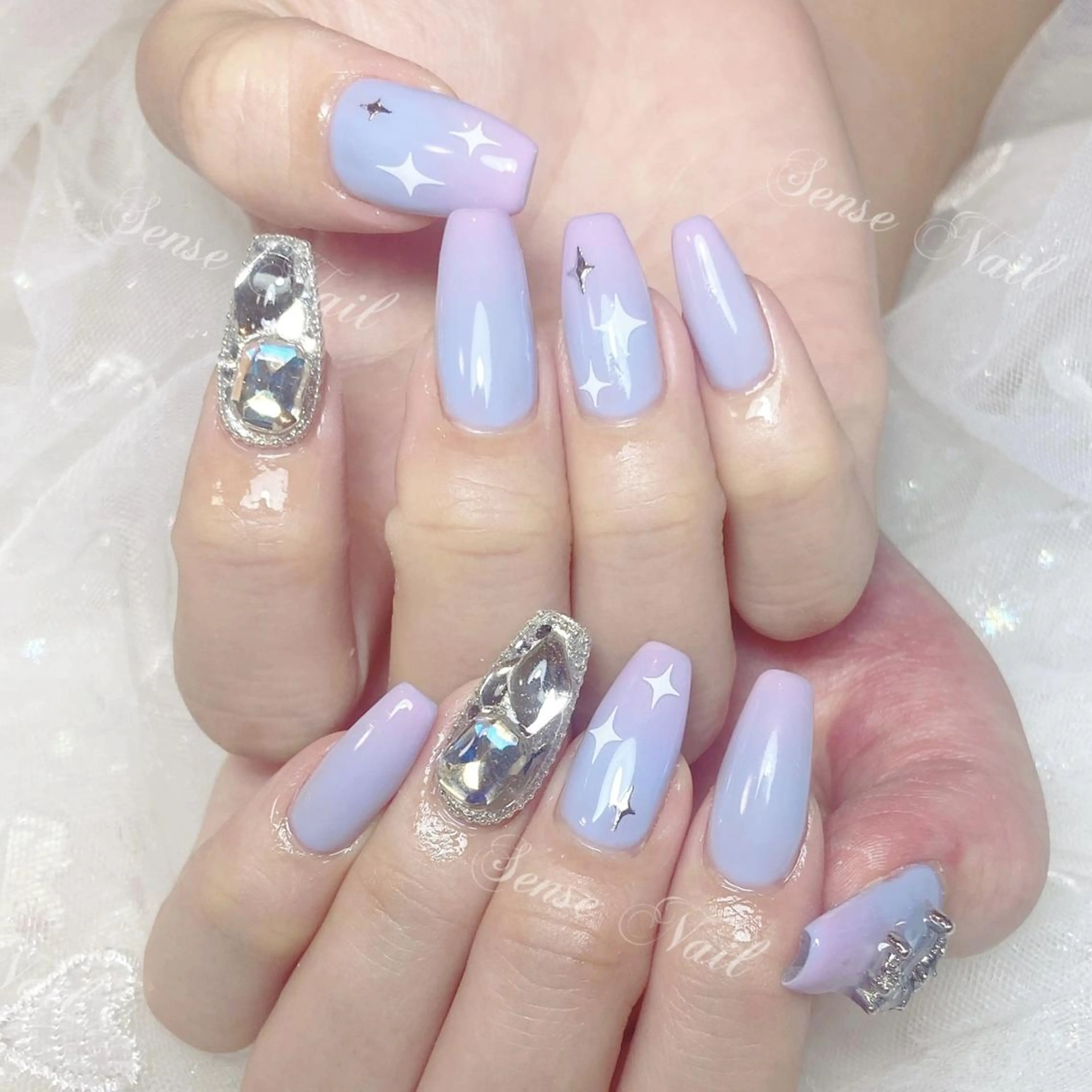 ネイル Kurieitibu 🍬Byu~tīのネイルデザイン