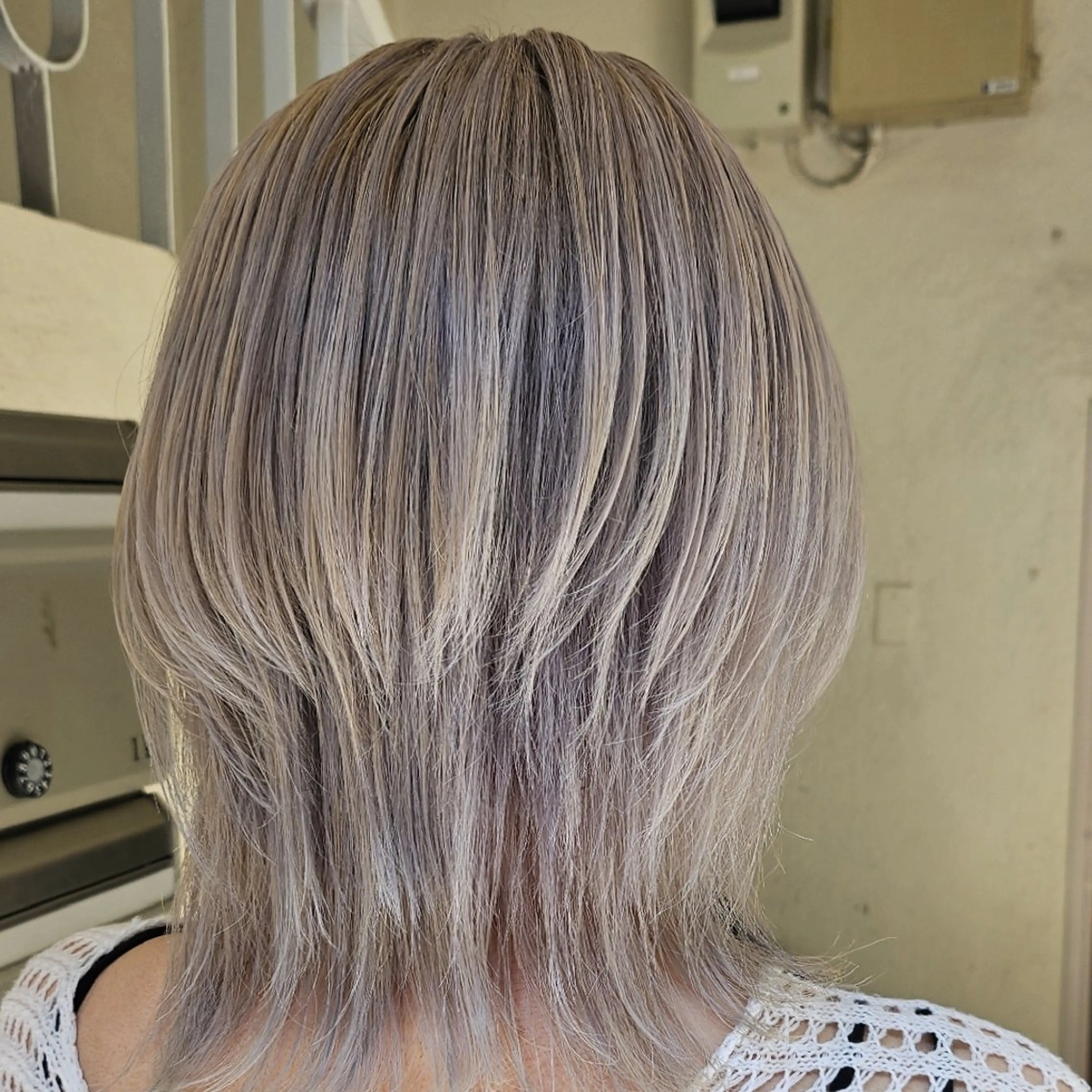 ミディアム カット ヘアカラー トリートメント 🇰🇷透明感×ハイ トーン🌟tomoのヘアスタイル