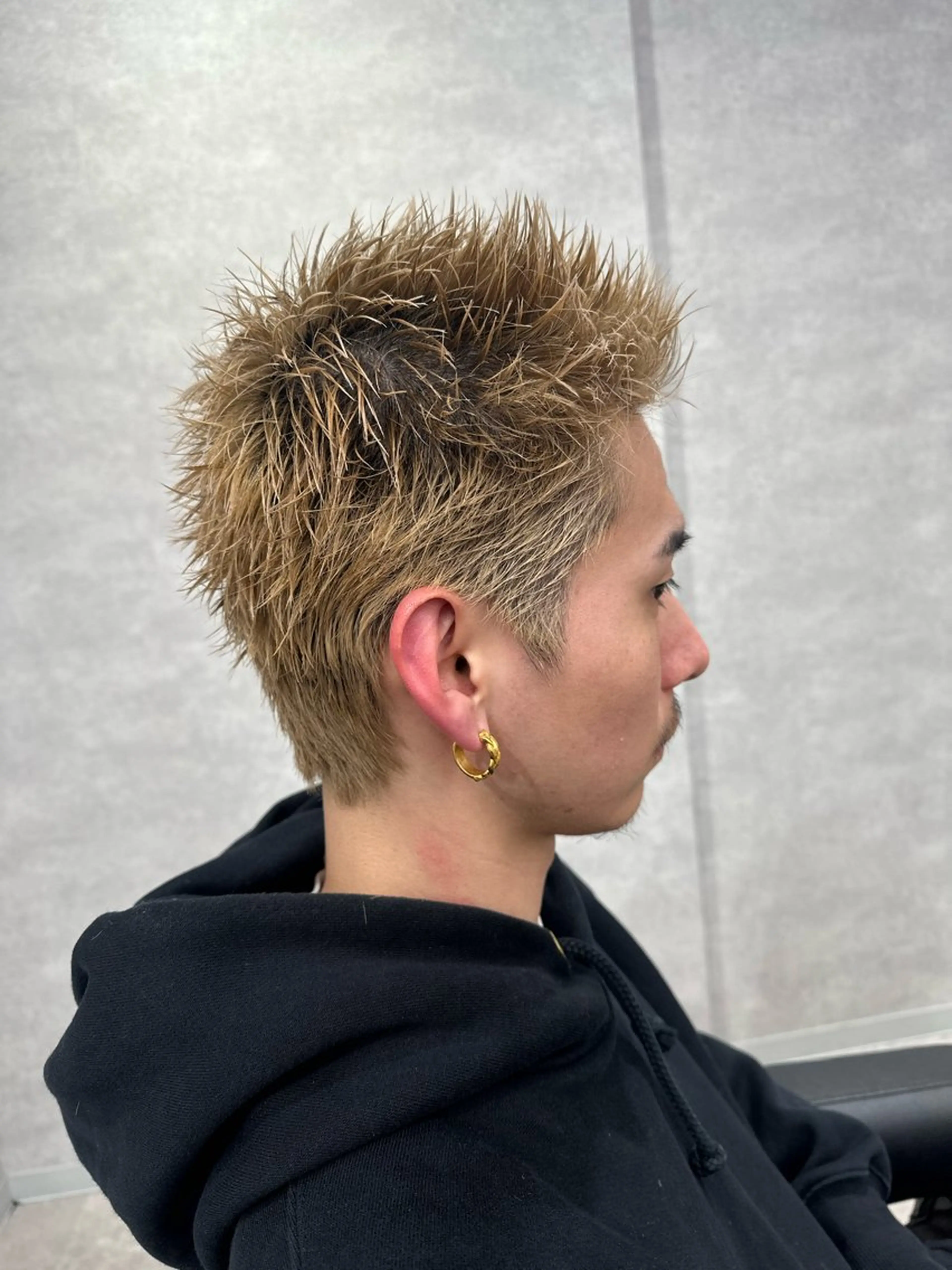 ショート カラー メンズ メンズハイトーン ハイトーンカラー ショートヘア カット ヘアカラー 垢抜けハイトーン☀／ 笑顔の美容師／しゅんのヘアスタイル