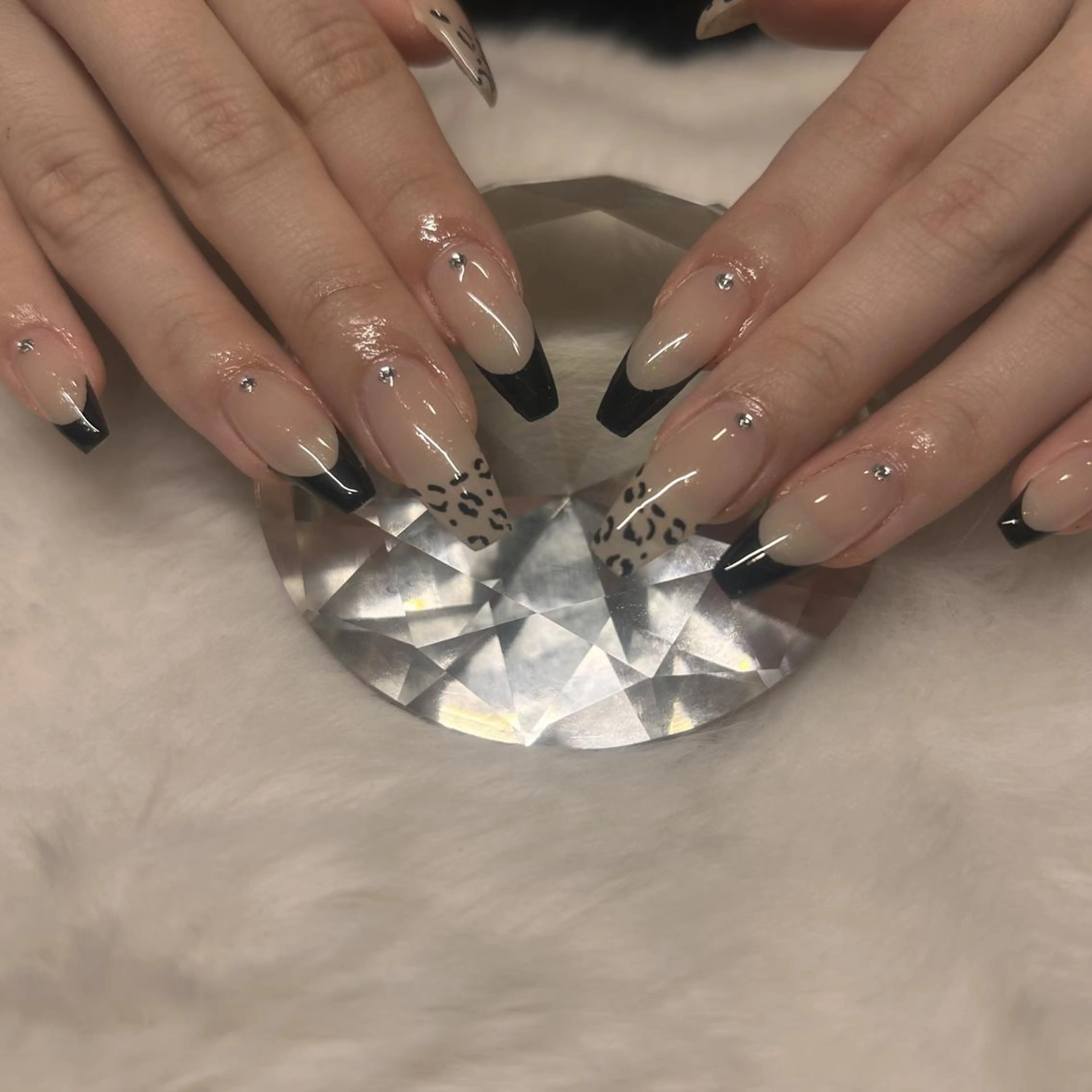 ネイル フレンチネイル Megu 【 cutill 】のネイルデザイン