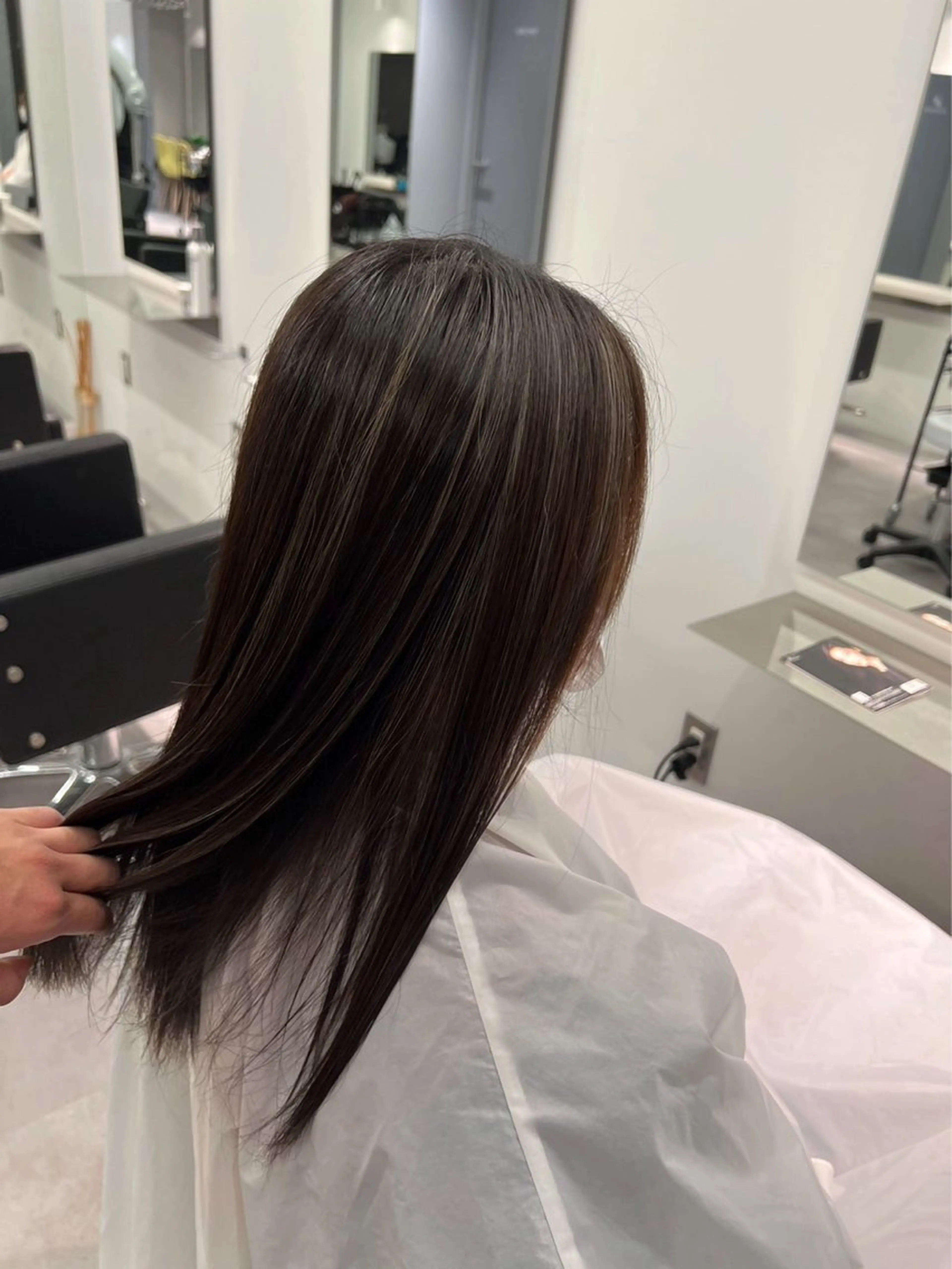 セミロング ヘアカラー 山下 光太郎のヘアスタイル