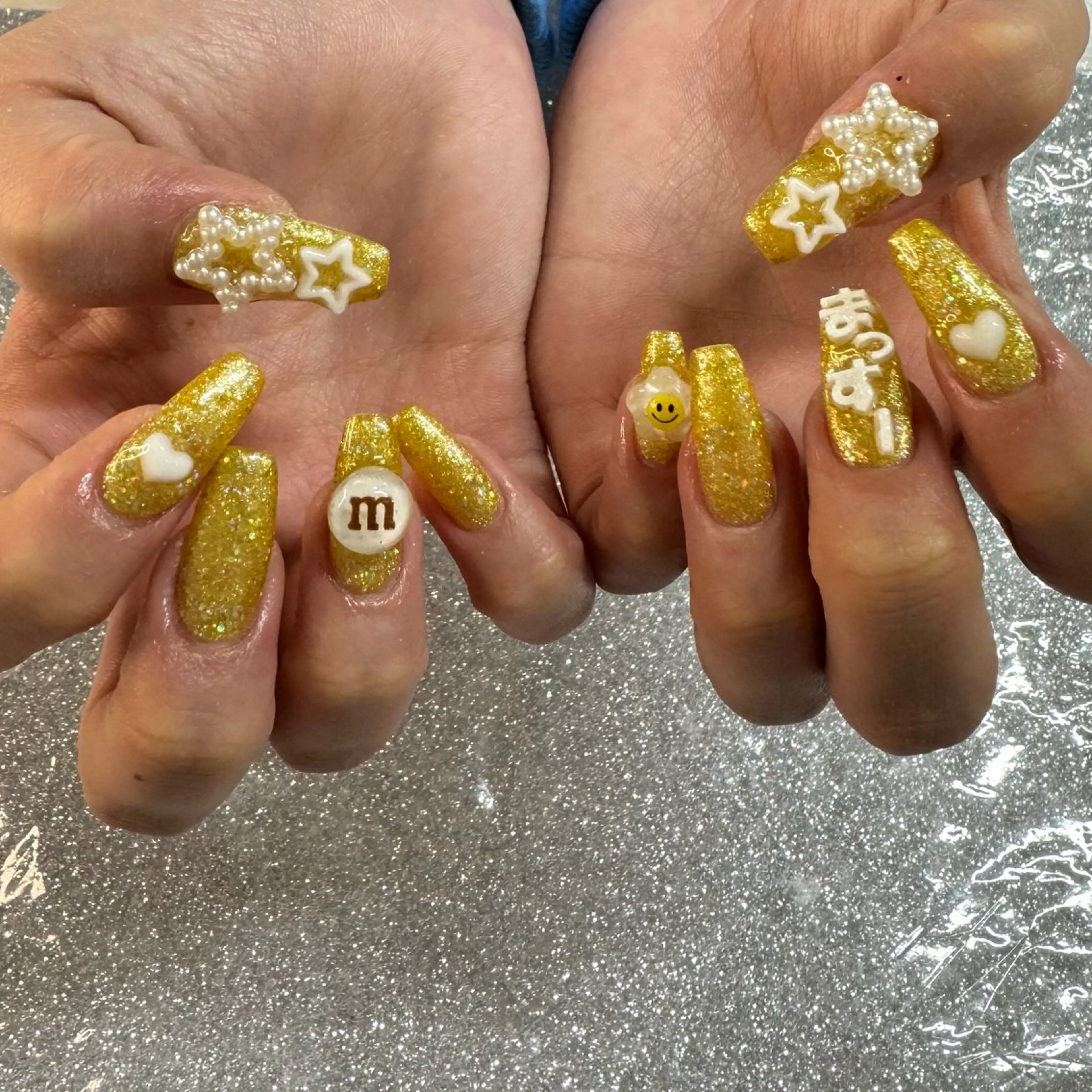 ネイル VIERU 🌈🎀💖のネイルデザイン