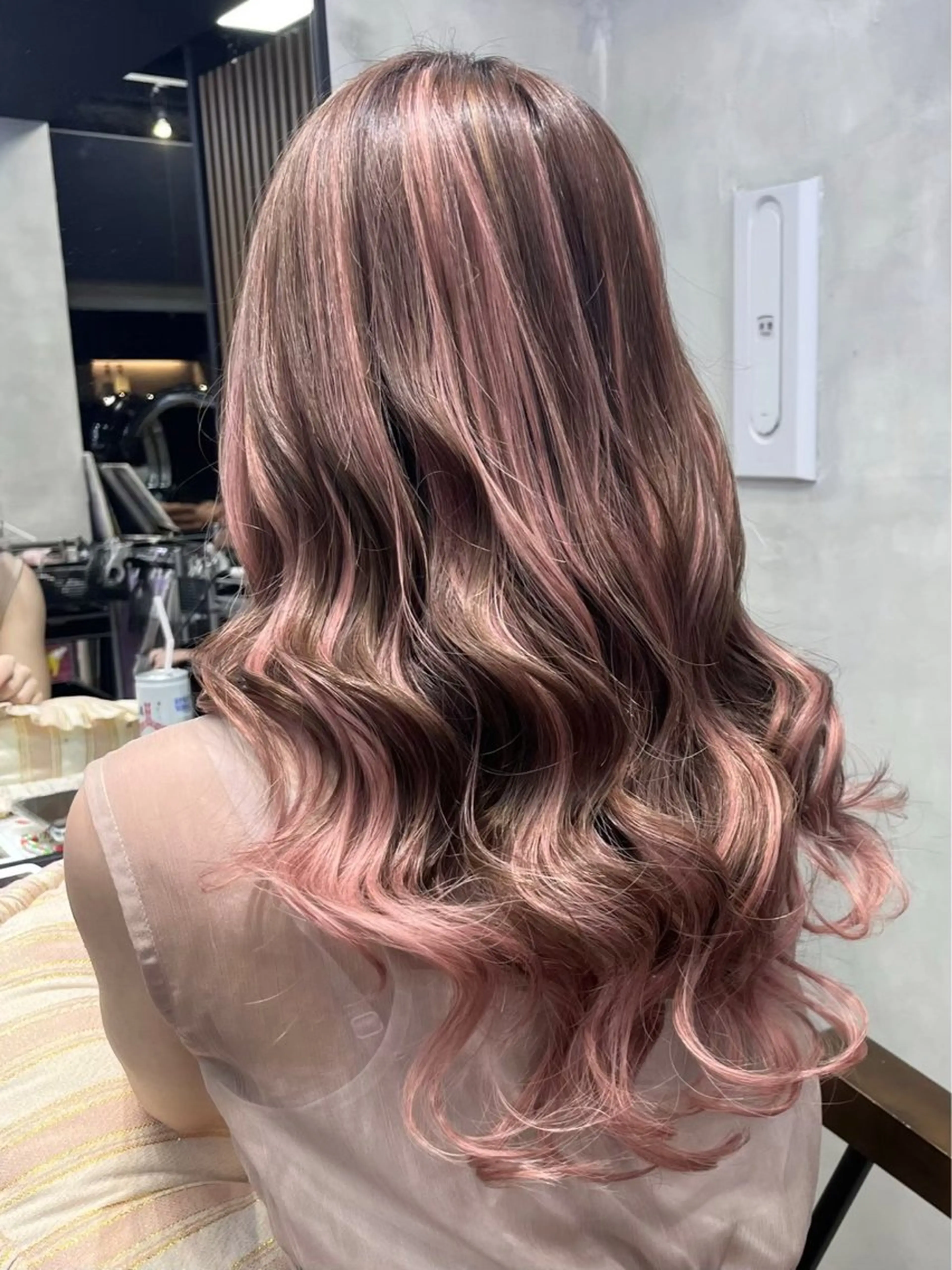 ミディアム エクステ ハイライト 濱川響太レディース カットモデルのヘアスタイル