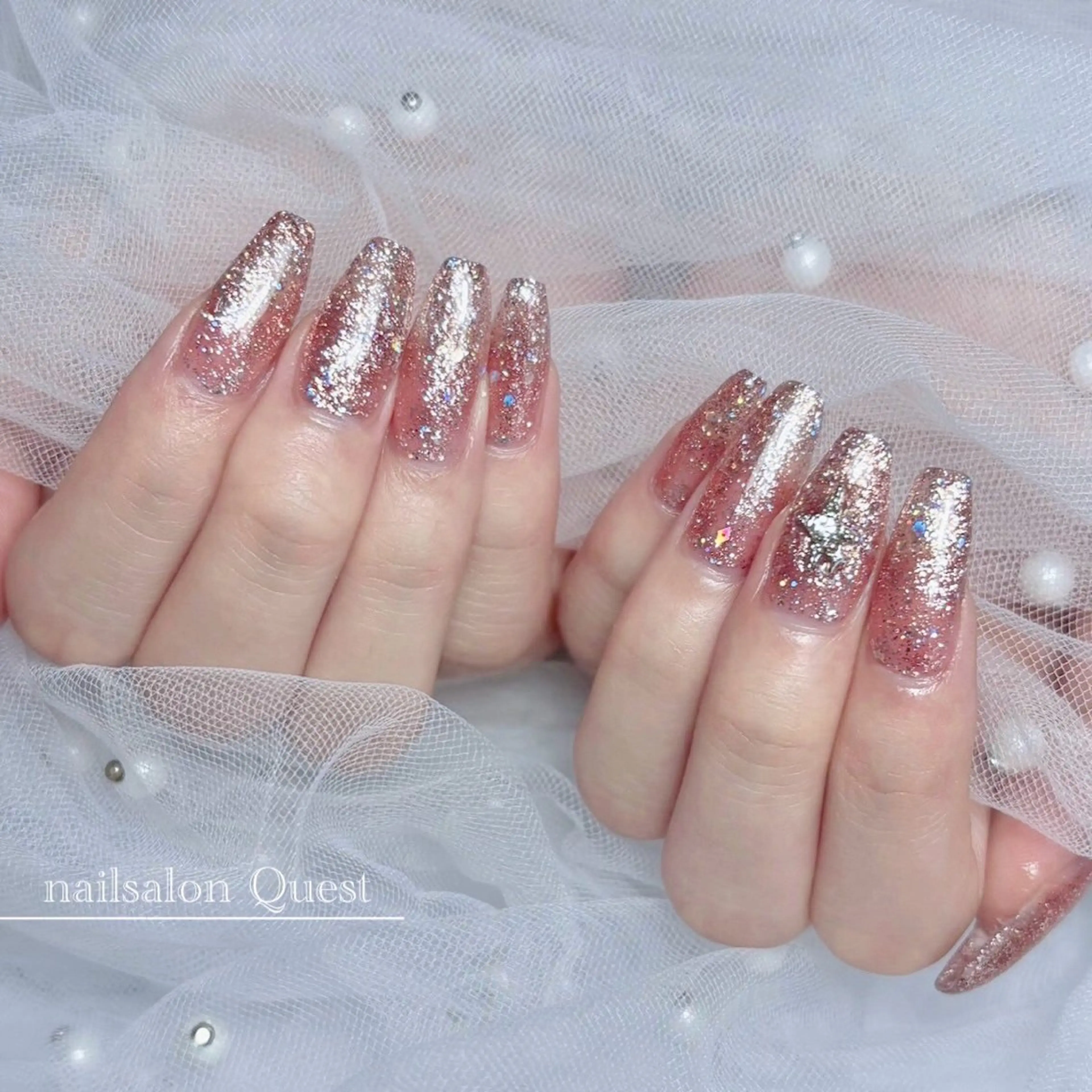 ネイル 長さ出し キラキラネイル ラメ(グリッター) ワンカラーネイル ピンク ハンドネイル nailsalon Questのネイルデザイン