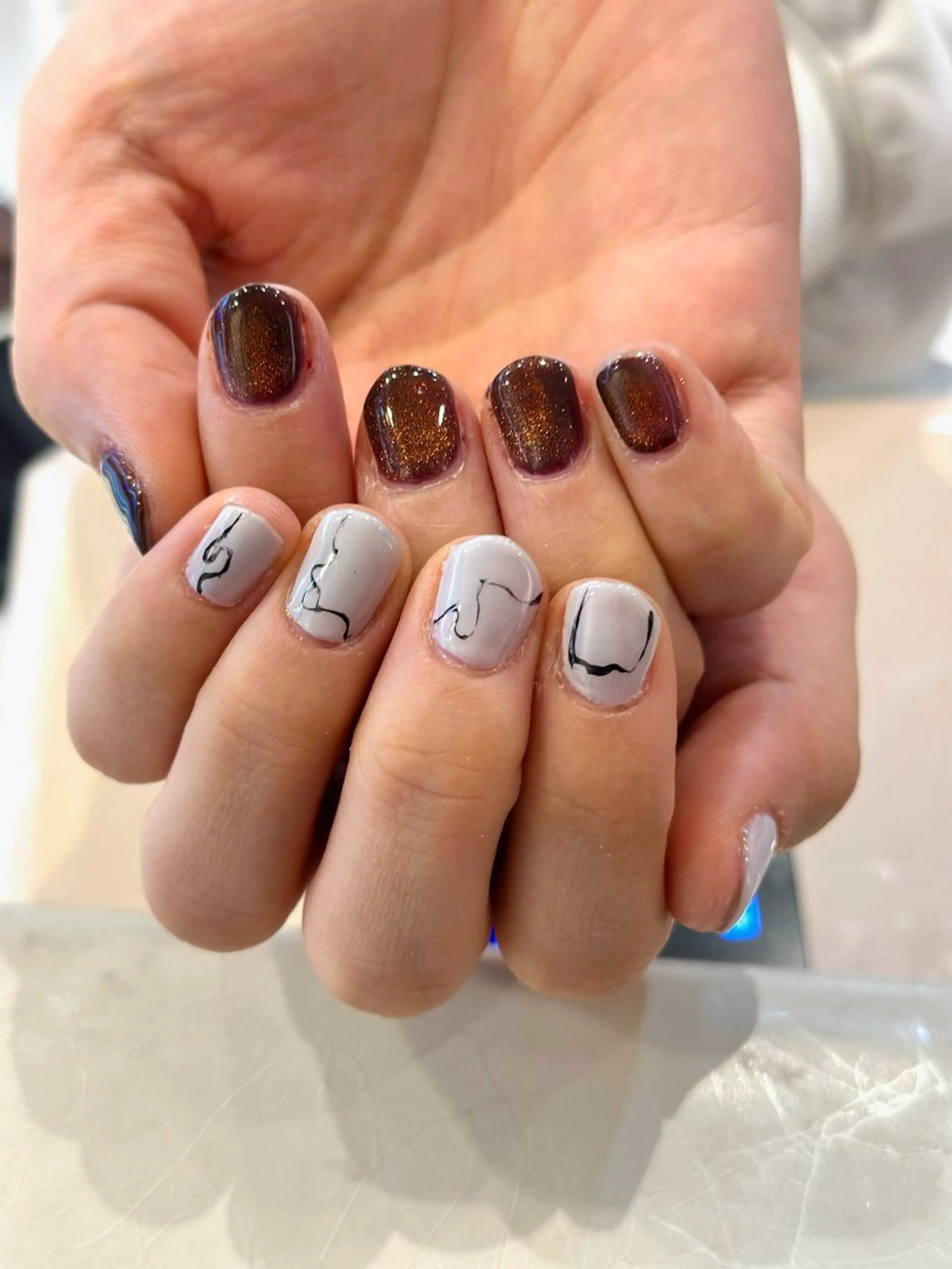 ネイル ハンドネイル フットネイル MIGHTY COLORのネイルデザイン