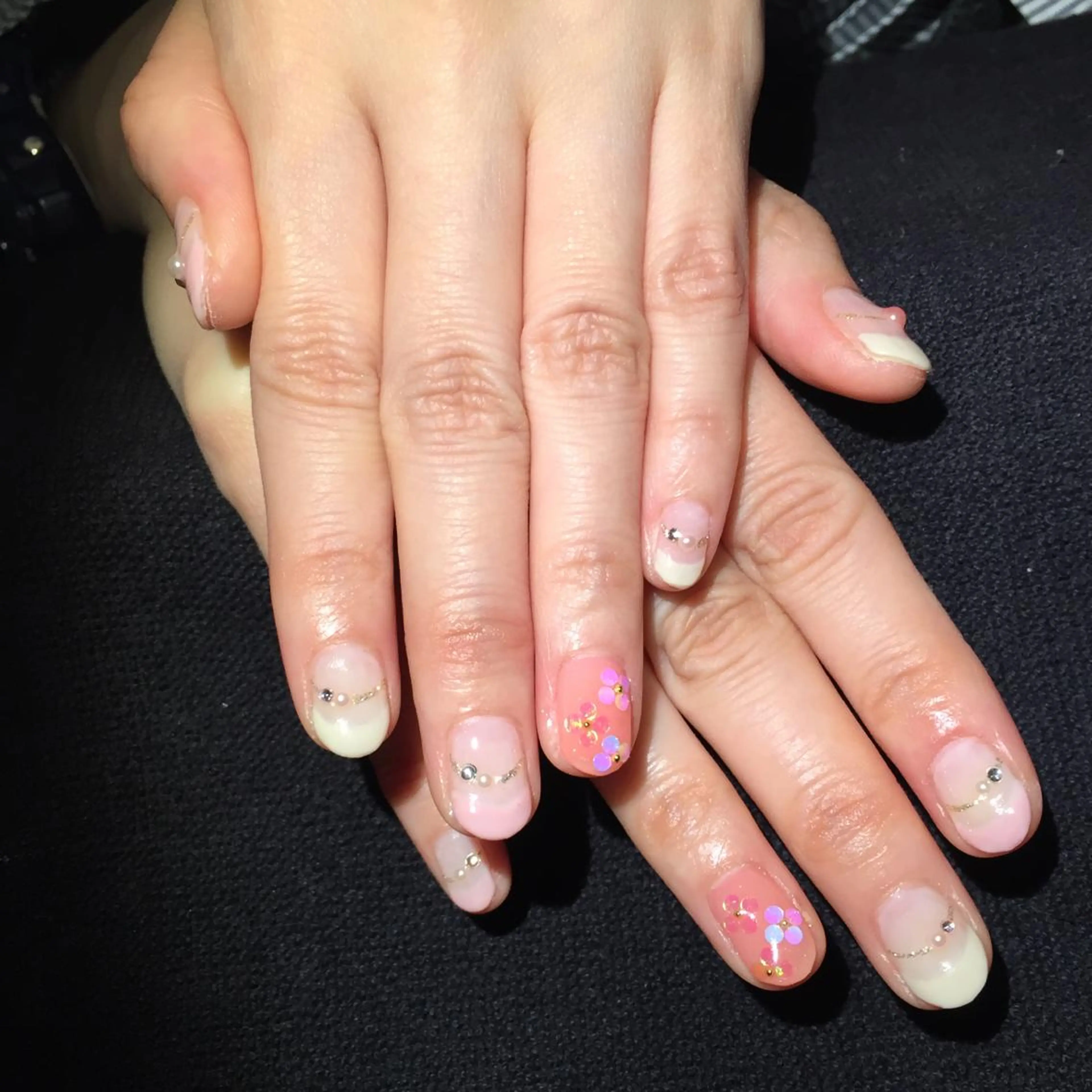 ネイル フラワーネイル ラメ(グリッター) BANBINANAIL所属・イリネコ マリのネイルデザイン