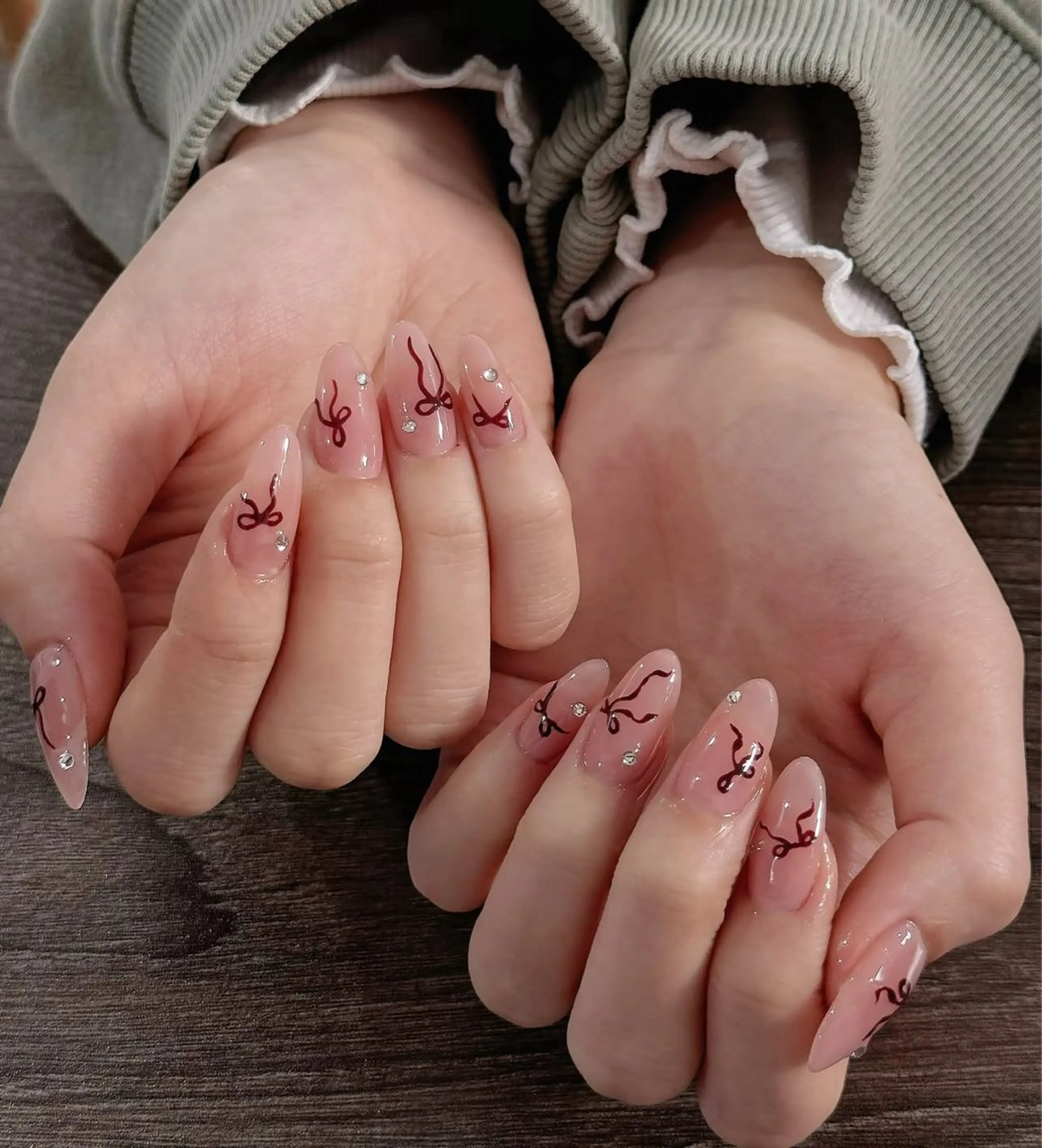 ネイル フレンチネイル ジェルネイル マグネットネイル 持ち込み ニュアンスネイル ハンドネイル Ribbonnail salonのネイルデザイン