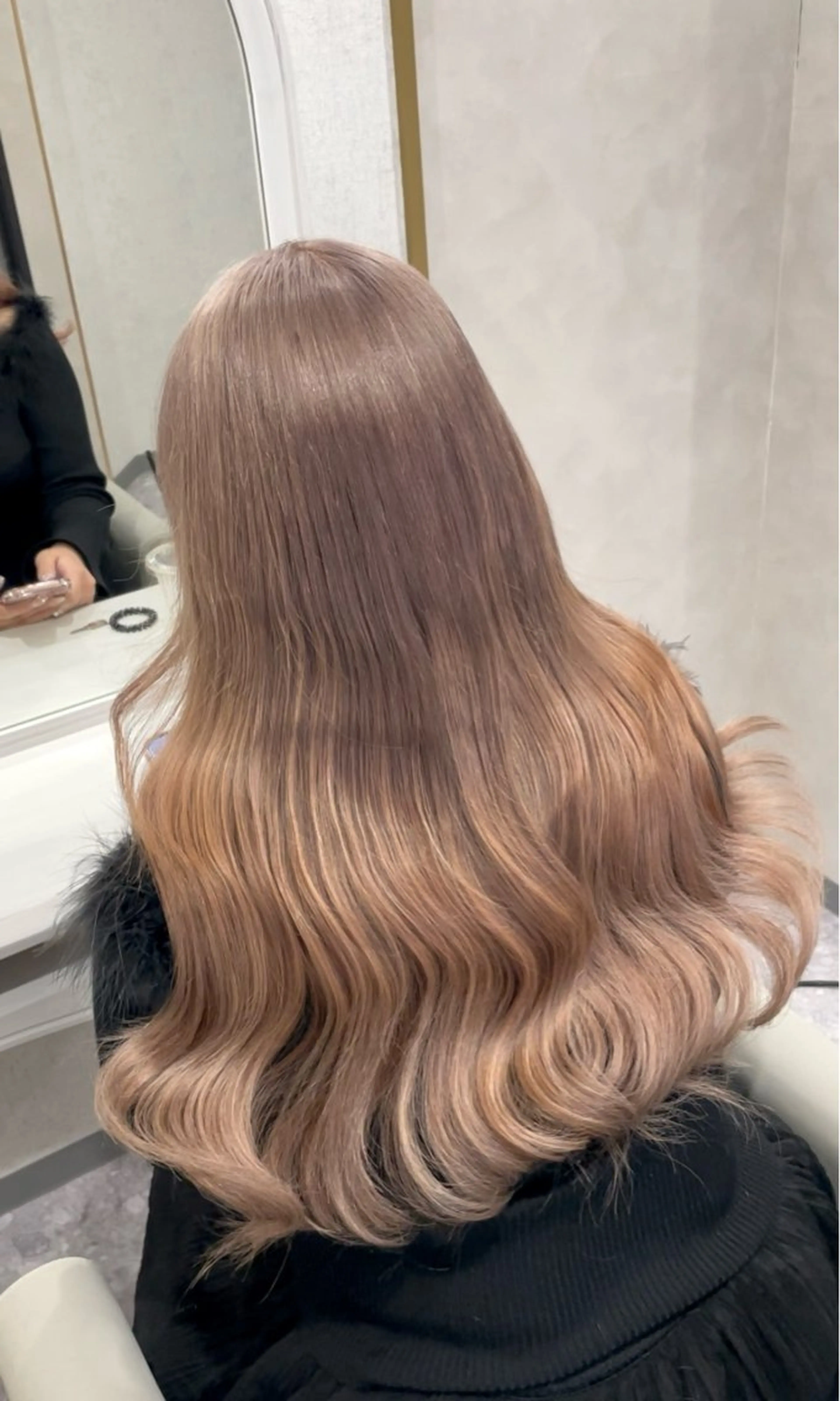 ロング ヘアカラー トリートメント wistell所属・ハイトーン/艶カラー sarina🩷のヘアスタイル