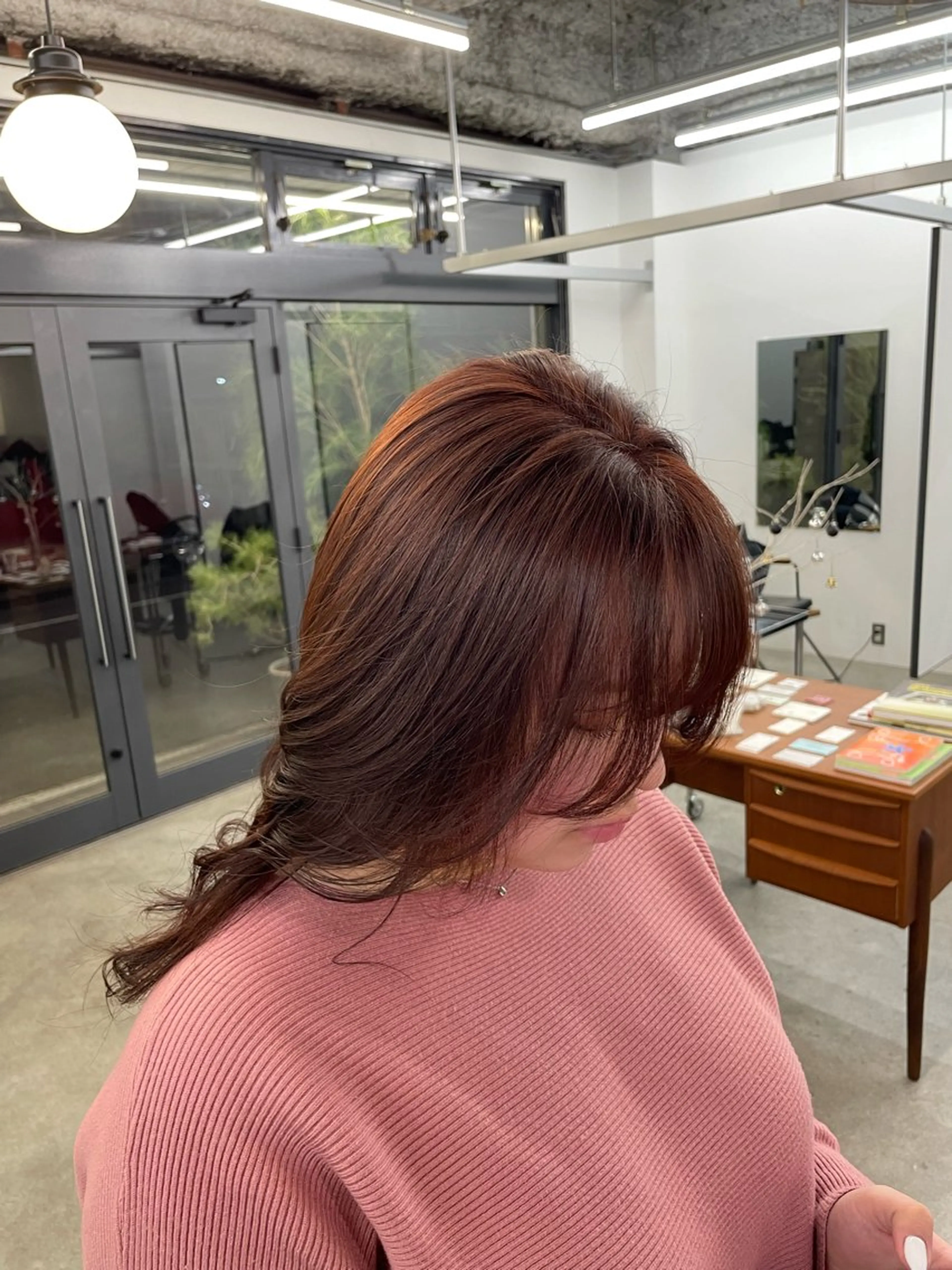 セミロング カラー ブリーチ ボルドーカラー ブラウンカラー ラベンダーカラー ラベンダーピンク 【お洒落パーマ】 Elme　肥塚康汰郎のヘアスタイル