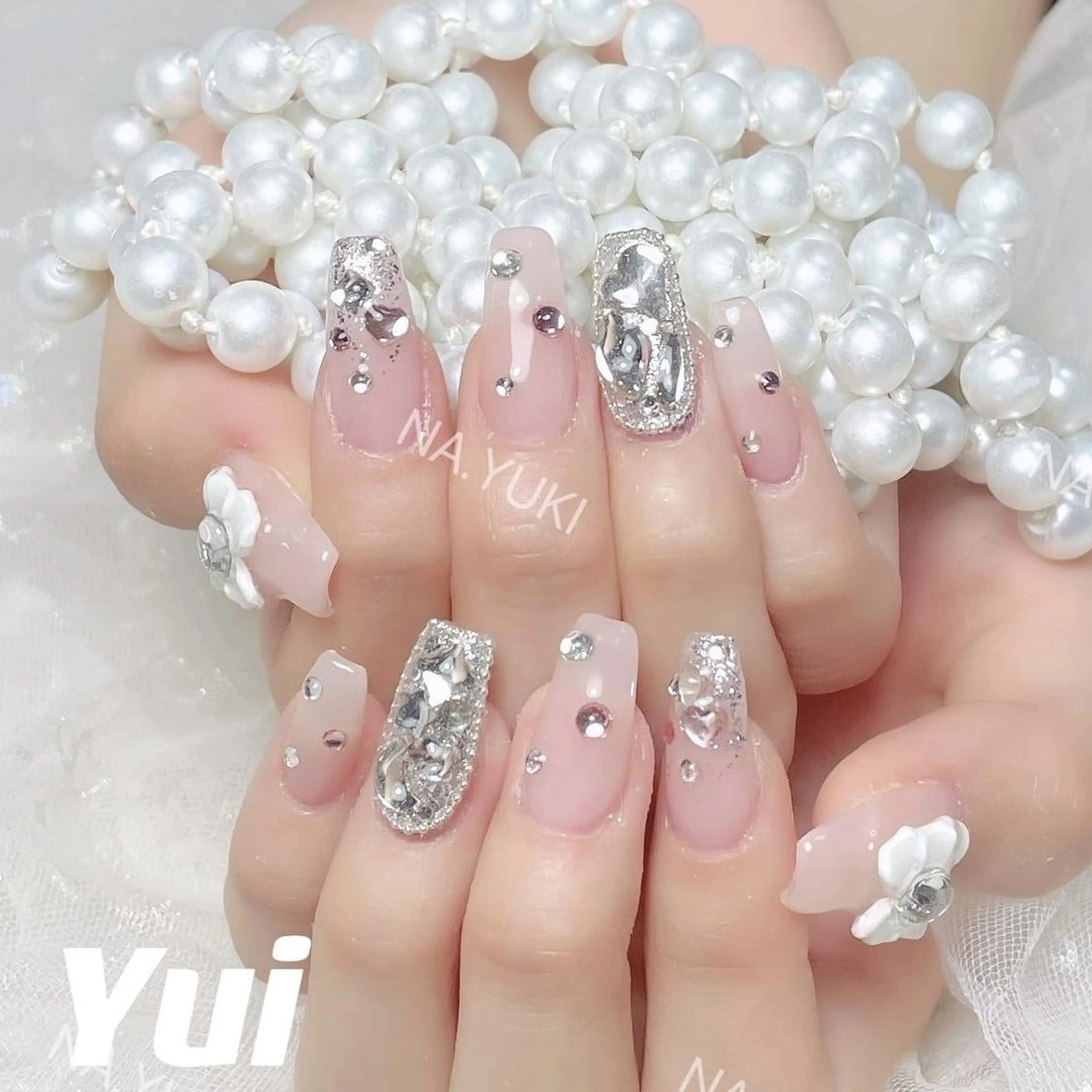 ネイル ハンドネイル ハンドケア 🌷 Mooning 🌷のネイルデザイン