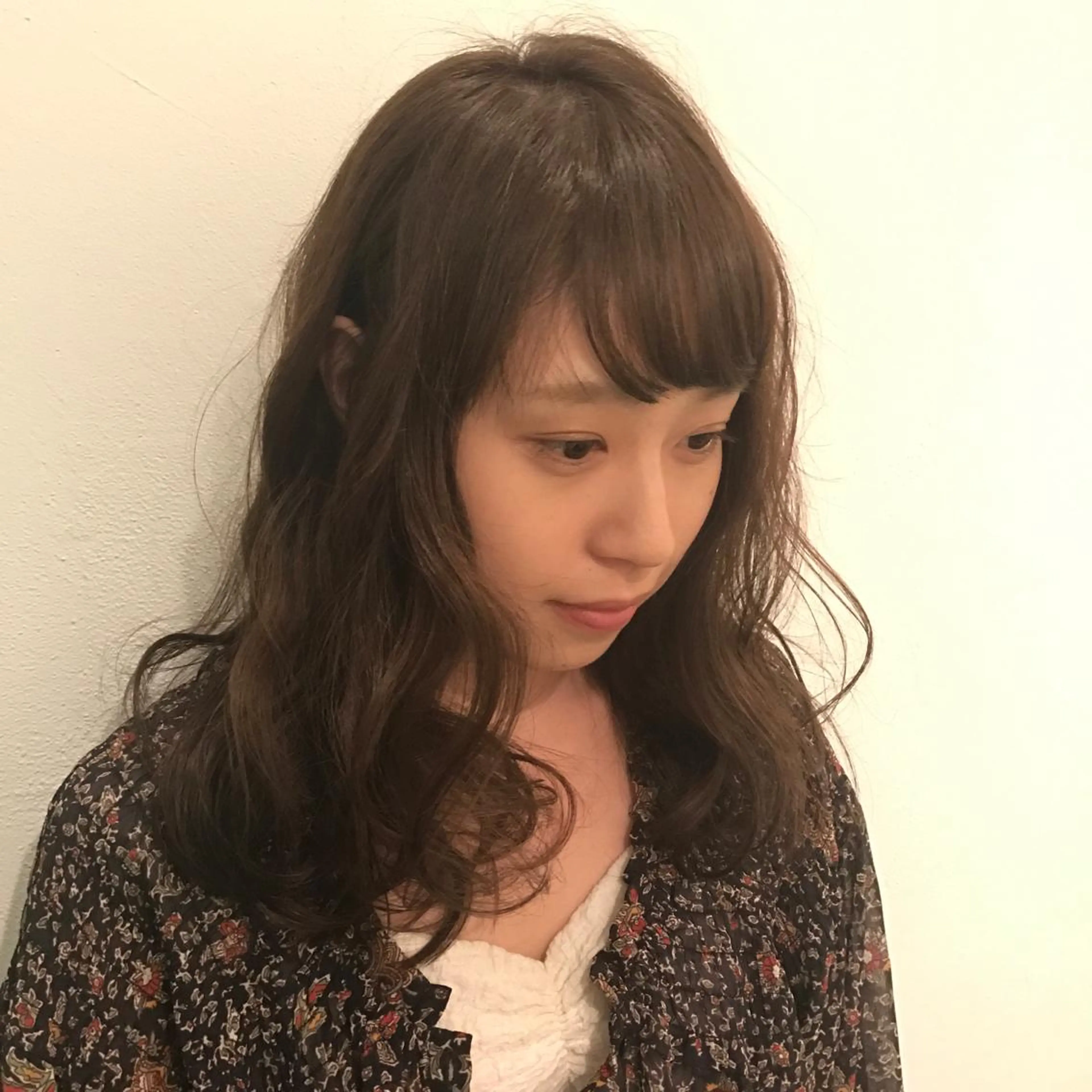 セミロング カラー イルミナカラー Oasis GaRDEN 横浜店所属・🌼愛されヘア🌼 篠原優菜のヘアスタイル