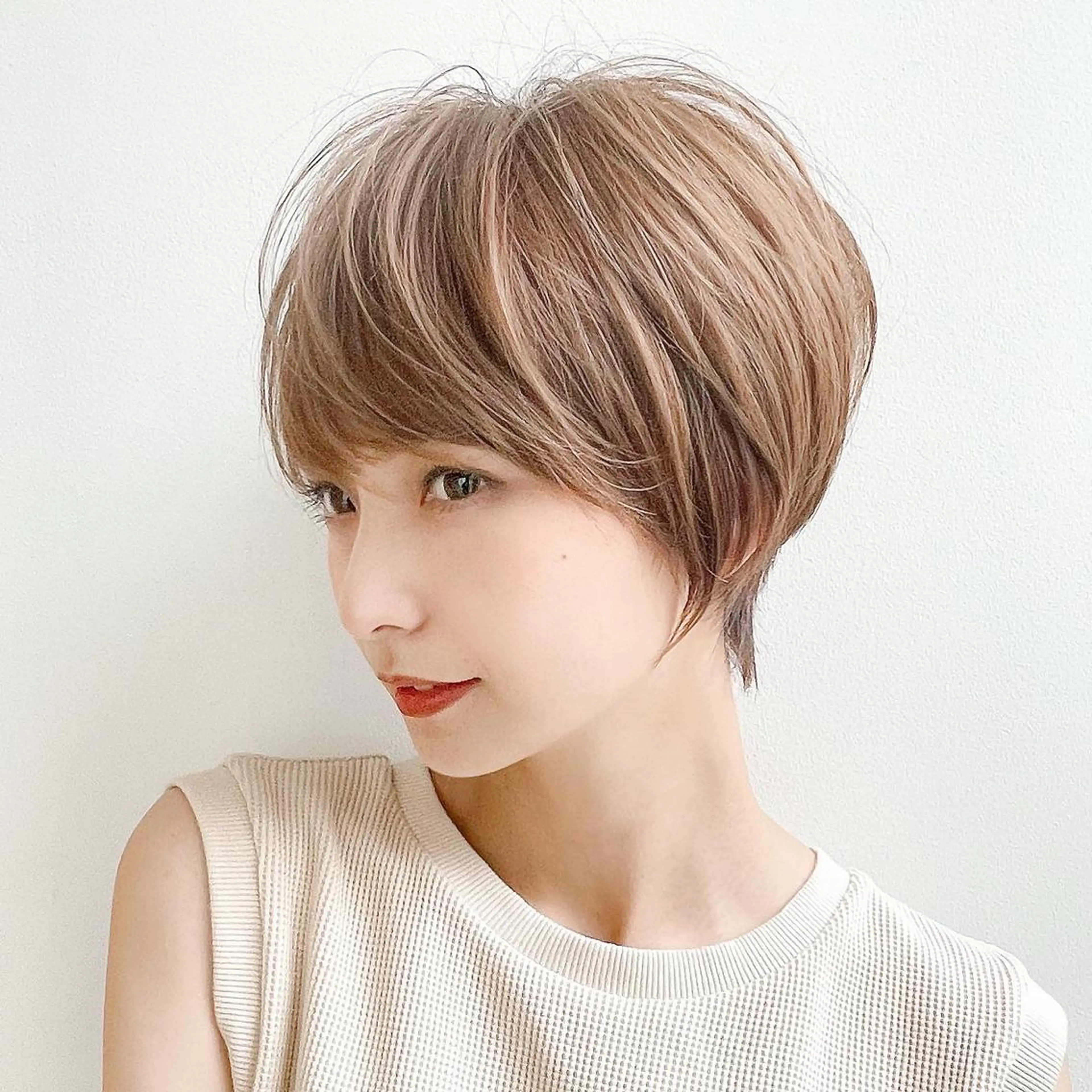 ショート カラー 宮本 聖希のヘアスタイル