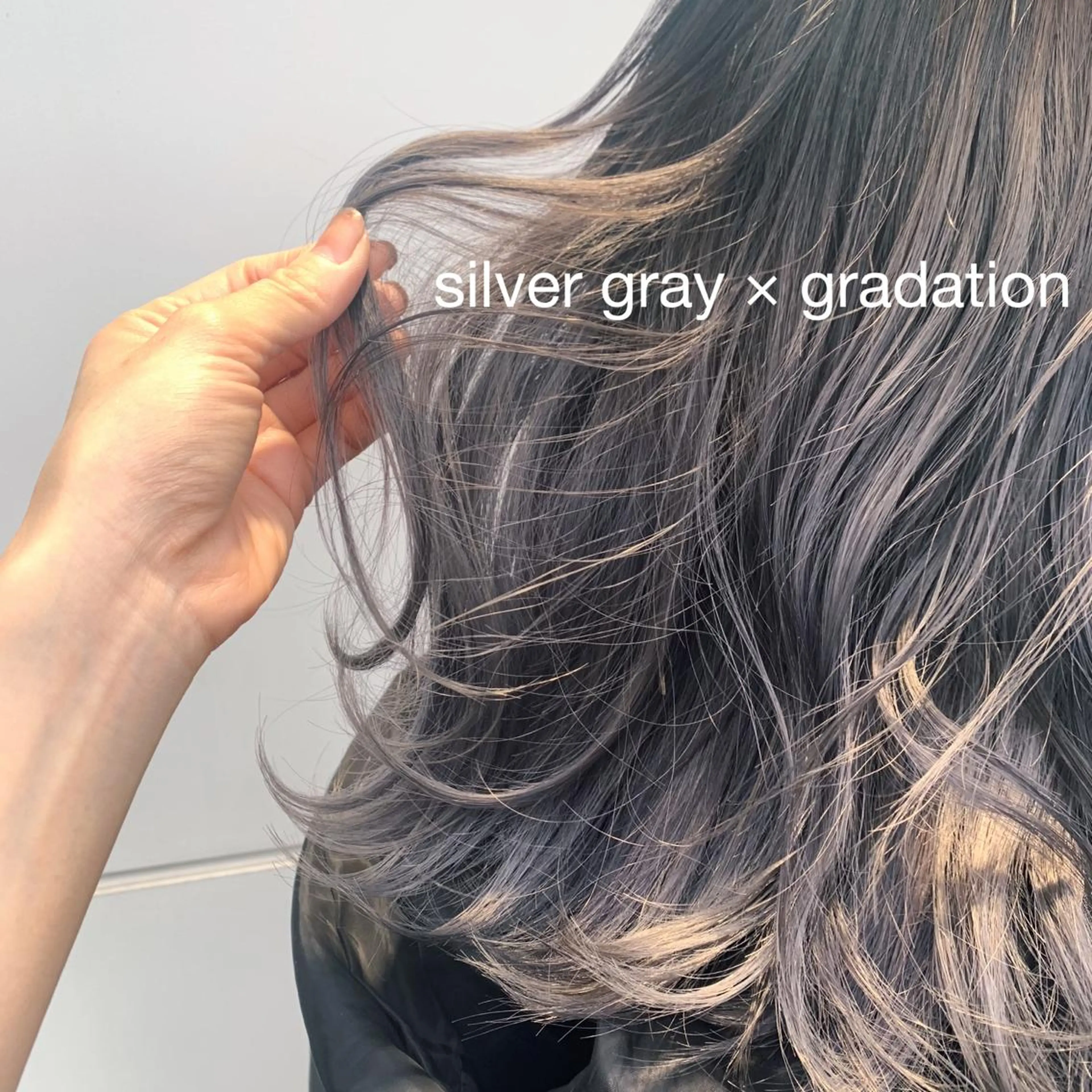 ミディアム カラー RINA🧤 デザインとボブのヘアスタイル