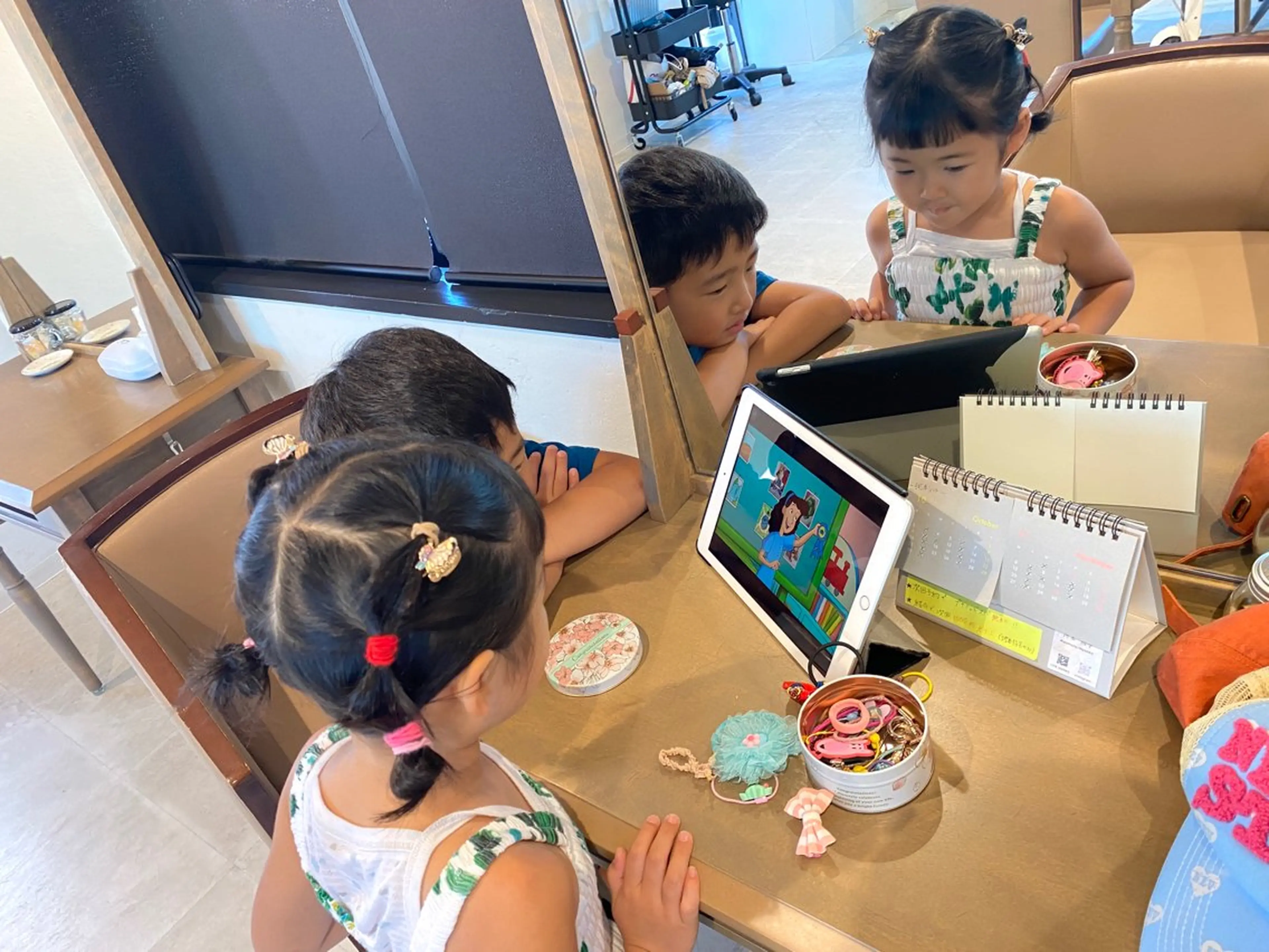 キッズ ブリーチなしWカラー /酸性ストレート河本のヘアスタイル